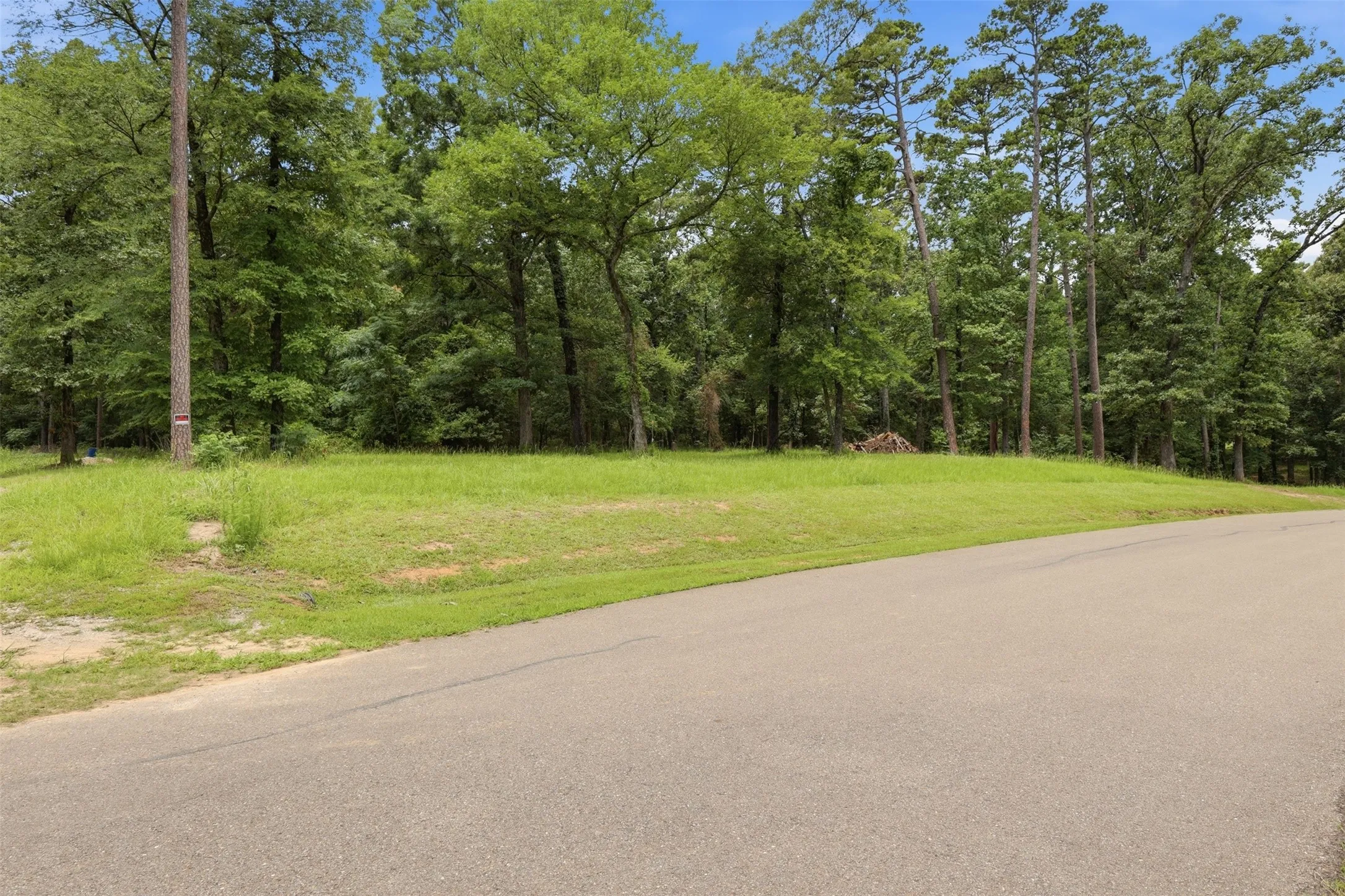 Unimproved Land For Sale in Franklin (TX) County , Lot 44 Sterling Shores Drive, Scroggins, Texas 75480, 0, 0, Garage spaces, 0 Sqft, built in 0, mls#21275960, Real Estate Agent in Scroggins, Homes For Sale in Franklin (TX) county, Homes For Sale in Scroggins, Realtor in Scroggins Texas, Real Estate Brokerage Independent Realty Texas, Luminita Cordes Realtor