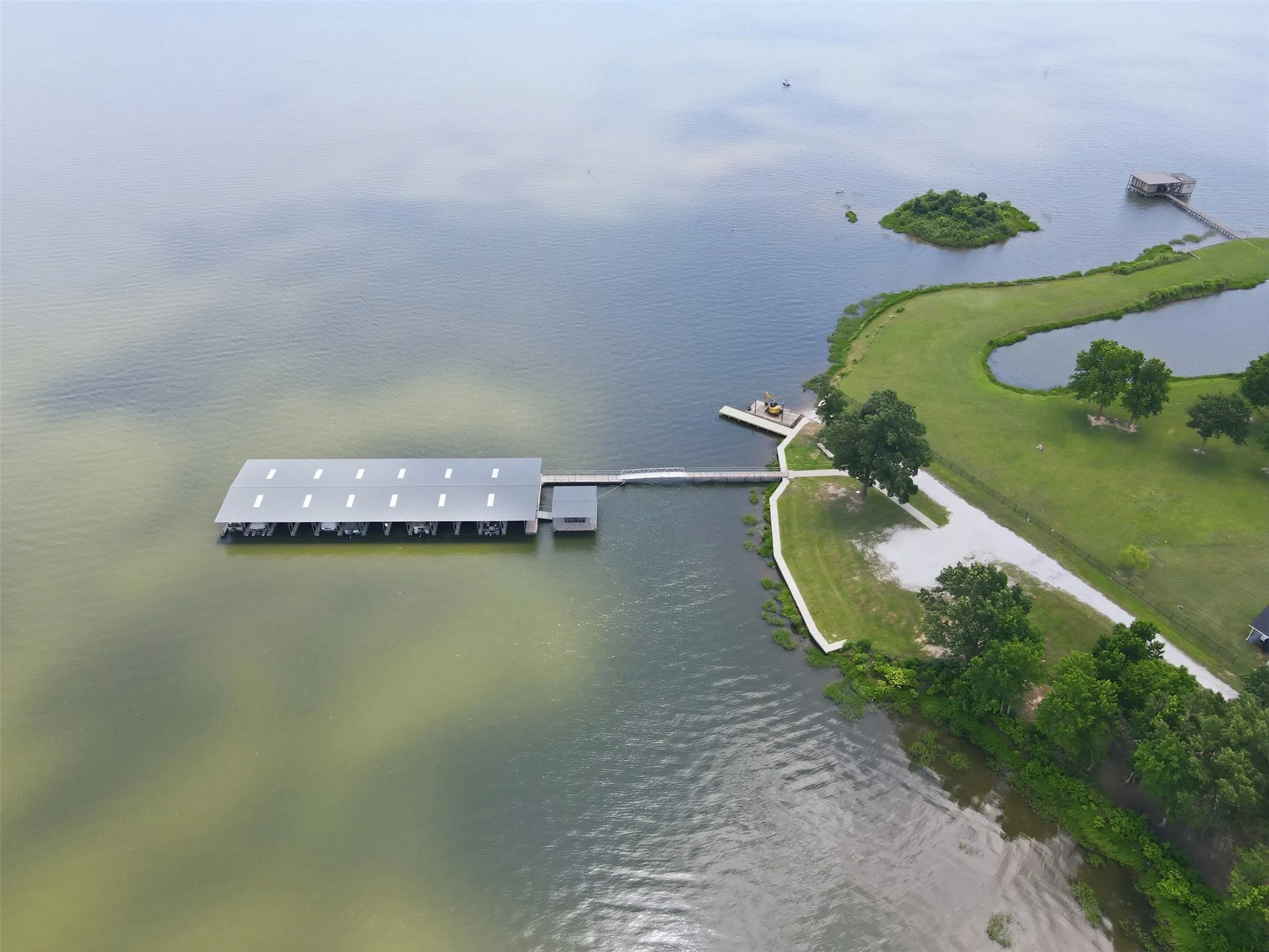 Unimproved Land For Sale in Franklin (TX) County , Lot 44 Sterling Shores Drive, Scroggins, Texas 75480, 0, 0, Garage spaces, 0 Sqft, built in 0, mls#21275960, Real Estate Agent in Scroggins, Homes For Sale in Franklin (TX) county, Homes For Sale in Scroggins, Realtor in Scroggins Texas, Real Estate Brokerage Independent Realty Texas, Luminita Cordes Realtor