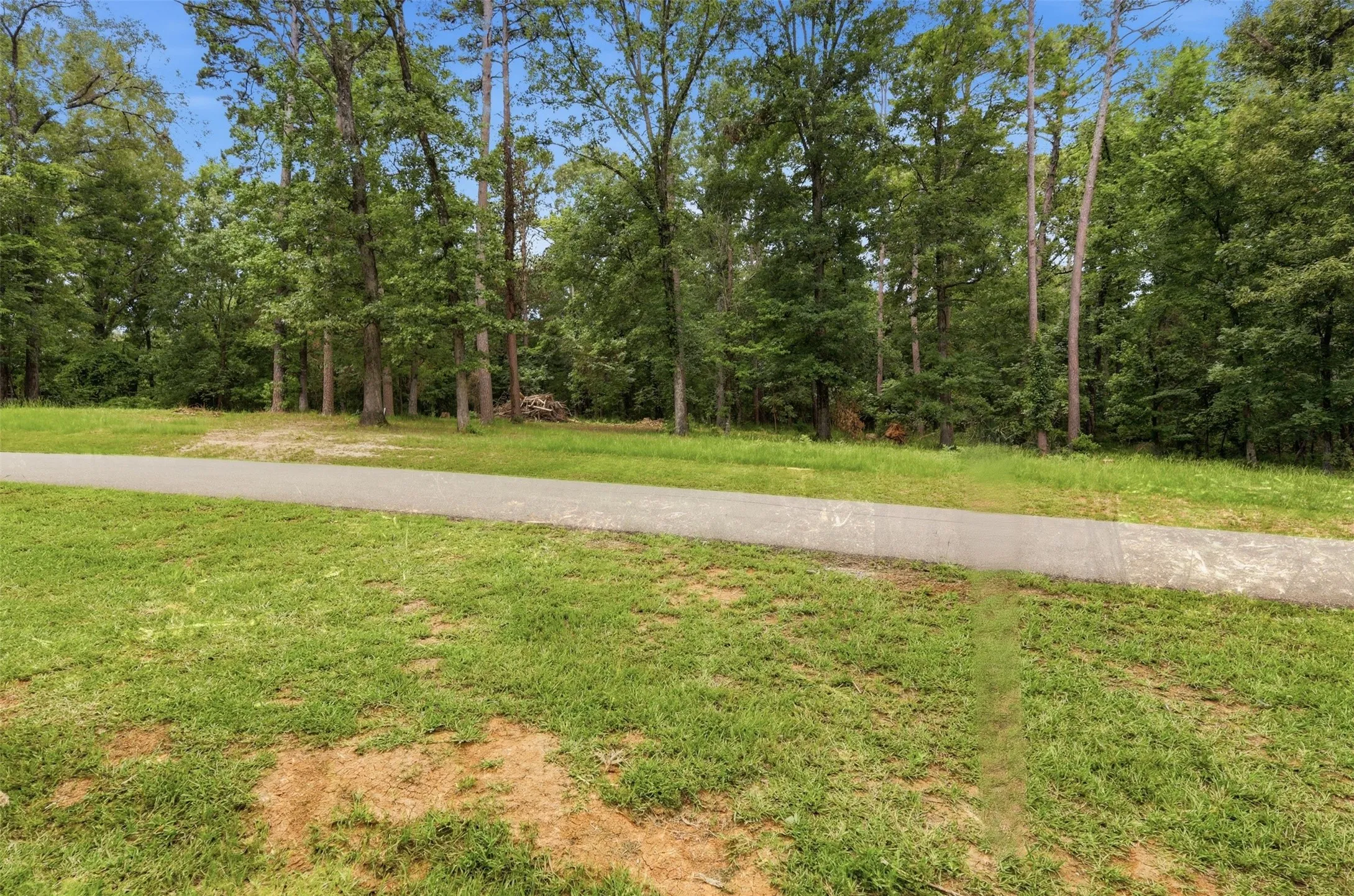 Unimproved Land For Sale in Franklin (TX) County , Lot 44 Sterling Shores Drive, Scroggins, Texas 75480, 0, 0, Garage spaces, 0 Sqft, built in 0, mls#21275960, Real Estate Agent in Scroggins, Homes For Sale in Franklin (TX) county, Homes For Sale in Scroggins, Realtor in Scroggins Texas, Real Estate Brokerage Independent Realty Texas, Luminita Cordes Realtor