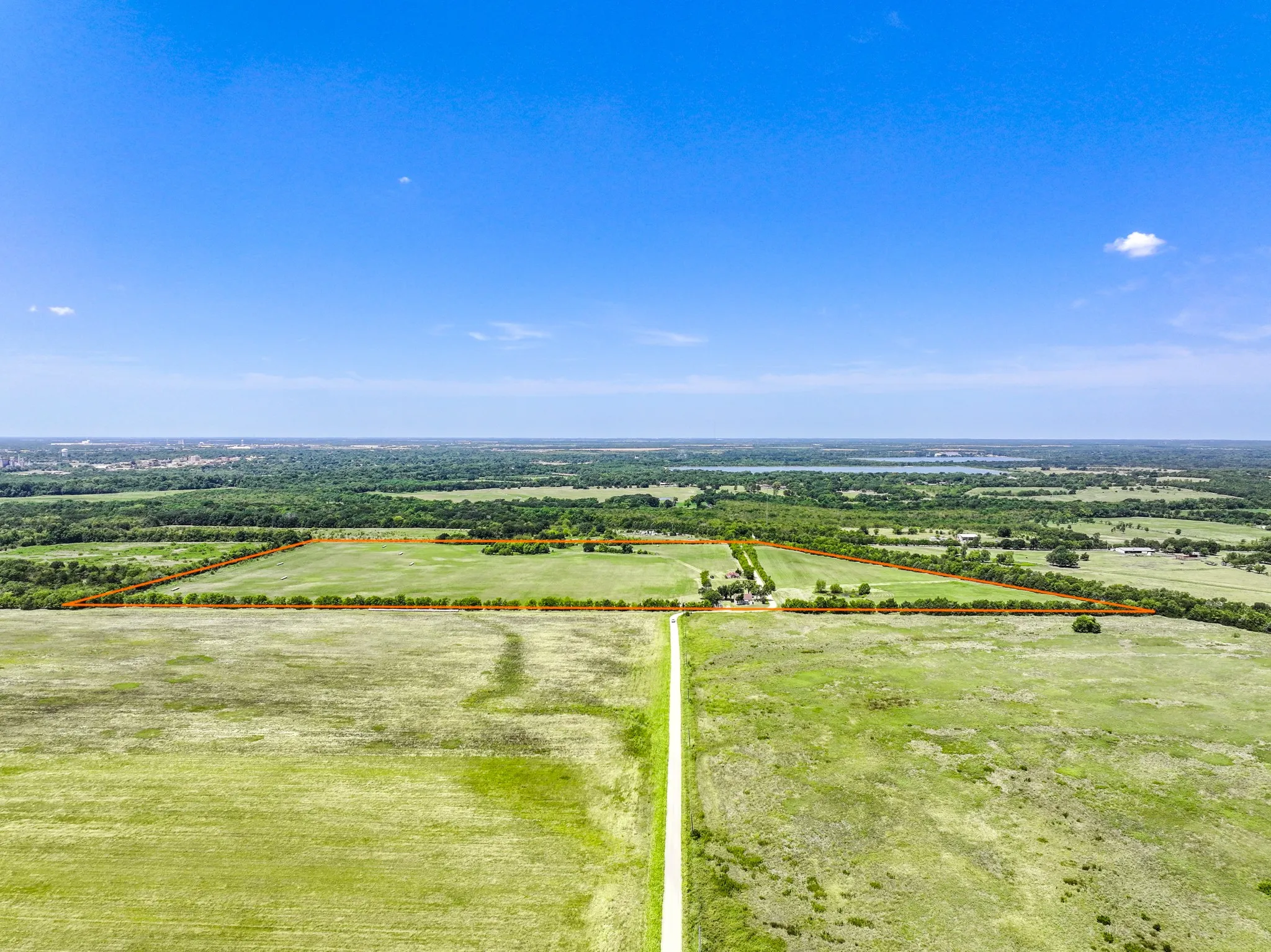 Improved Land For Sale in Hunt County , 5726 County Road 4100, Greenville, Texas 75401, 0, 0, Garage spaces, 0 Sqft, built in 0, Price $2,352,000, mls#21363733, Real Estate Agent in Greenville, Homes For Sale in Hunt county, Homes For Sale in Greenville, Realtor in Greenville Texas, Real Estate Brokerage Independent Realty Texas, Luminita Cordes Realtor