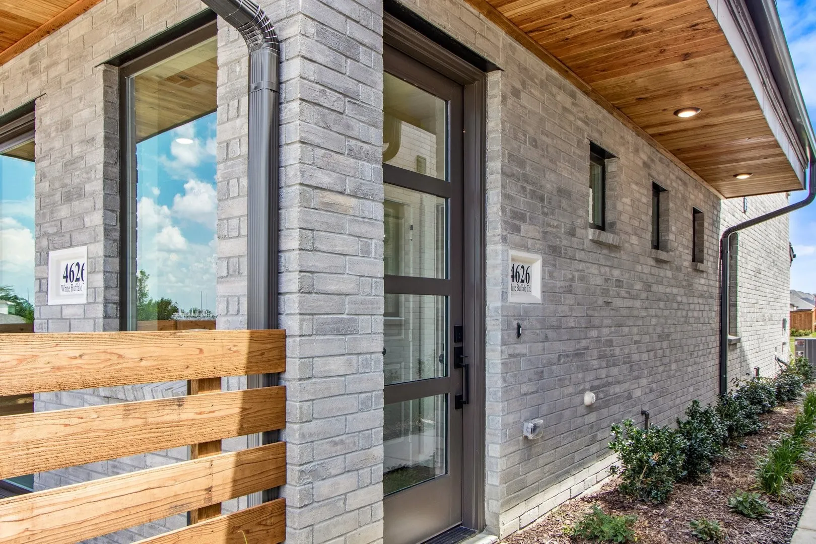 006-4626WhiteBuffaloTrailOakPoint-TX-75068-Exterior.jpg-SMALL