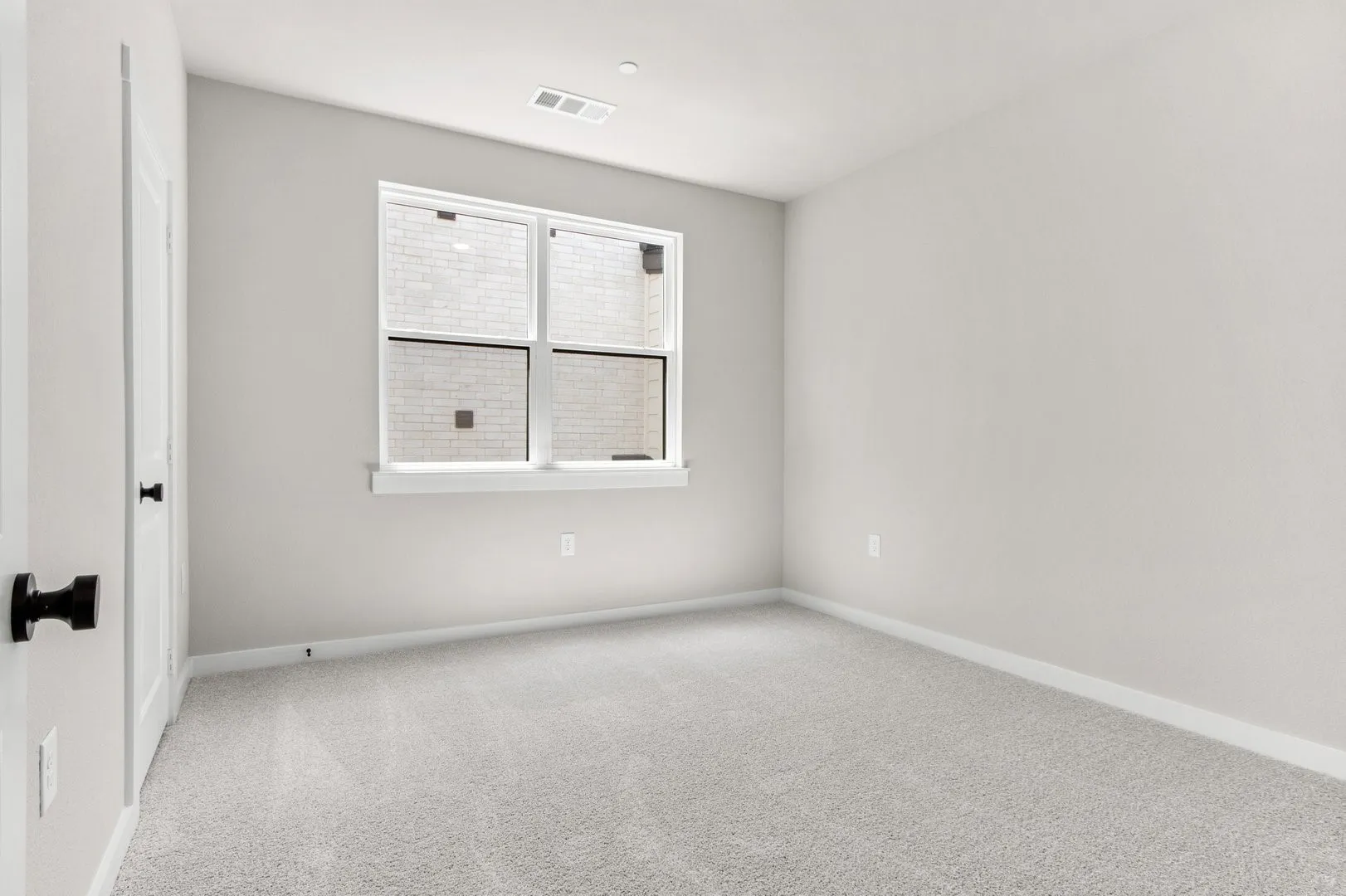030-4626WhiteBuffaloTrailOakPoint-TX-75068-Bedroom3.jpg-SMALL