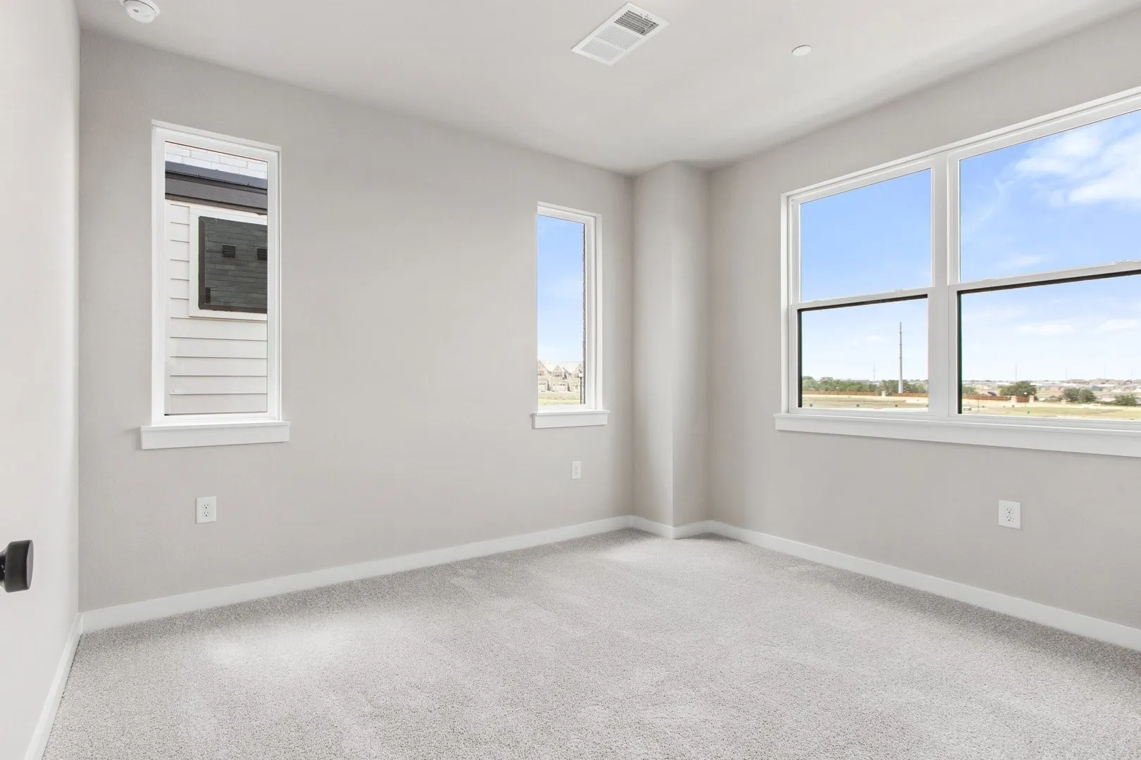 027-4626WhiteBuffaloTrailOakPoint-TX-75068-Bedroom2.jpg-SMALL