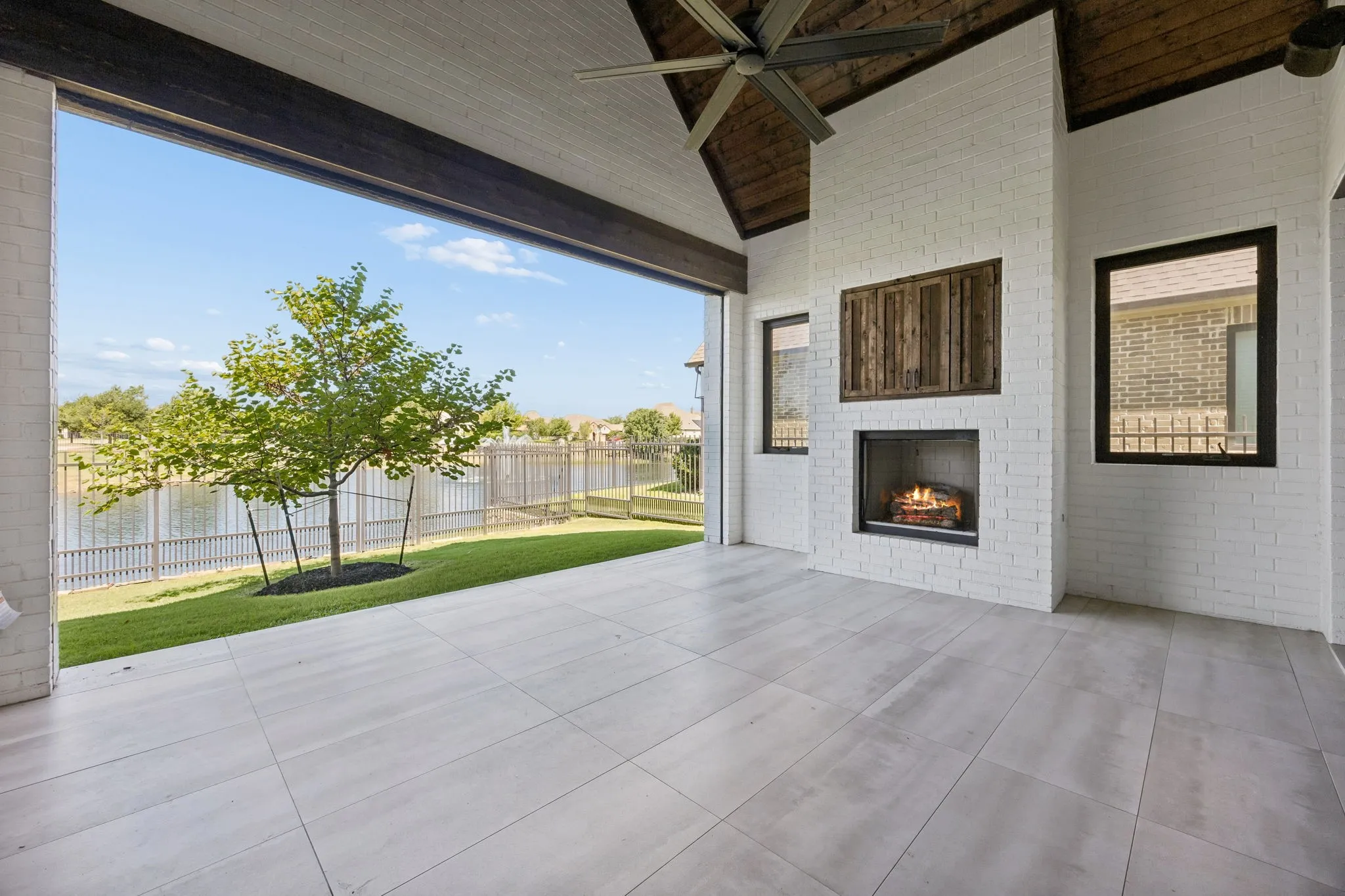 Single Family Residence For Sale in Tarrant County , 2804 Riverbrook Way, Southlake, Texas 76092, 3 Bedroom, 3 Bathroom, 3 Garage spaces, 2,819 Sqft, built in 2018, mls#21363603, Real Estate Agent in Southlake, Homes For Sale in Tarrant county, Homes For Sale in Southlake, Realtor in Southlake Texas, Real Estate Brokerage Independent Realty Texas, Luminita Cordes Realtor