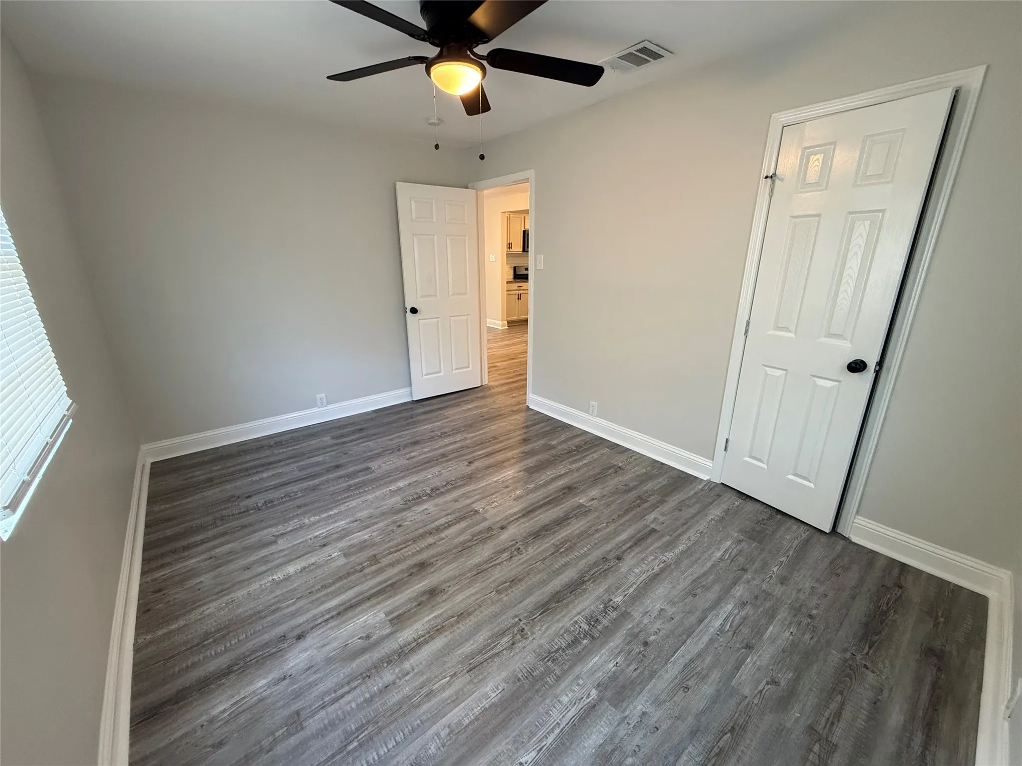 Single Family Residence For Rent in Grayson County , 1033 S Hub Street, Sherman, Texas 75090, 3 Bedroom, 1 Bathroom, Garage spaces, 1,026 Sqft, built in 1948, mls#21360793, Real Estate Agent in Sherman, Homes For Rent in Grayson county, Homes For Rent in Sherman, Realtor in Sherman Texas, Real Estate Brokerage Independent Realty Texas, Luminita Cordes Realtor