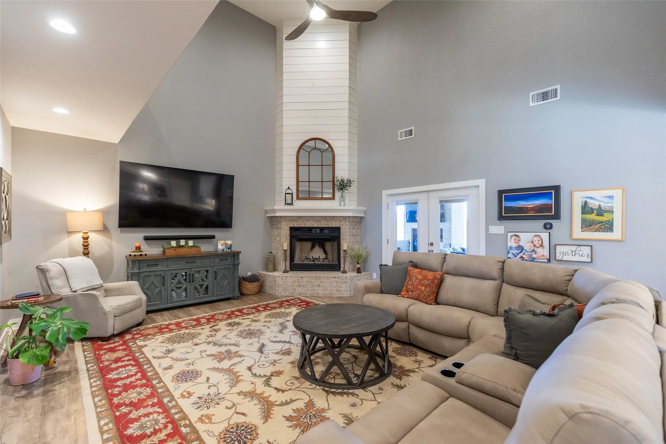 Single Family Residence For Sale in Taylor County , 1749 Urban Avenue, Abilene, Texas 79601, 4 Bedroom, 4 Bathroom, 2 Garage spaces, 2,927 Sqft, built in 2020, mls#21363356, Real Estate Agent in Abilene, Homes For Sale in Taylor county, Homes For Sale in Abilene, Realtor in Abilene Texas, Real Estate Brokerage Independent Realty Texas, Luminita Cordes Realtor