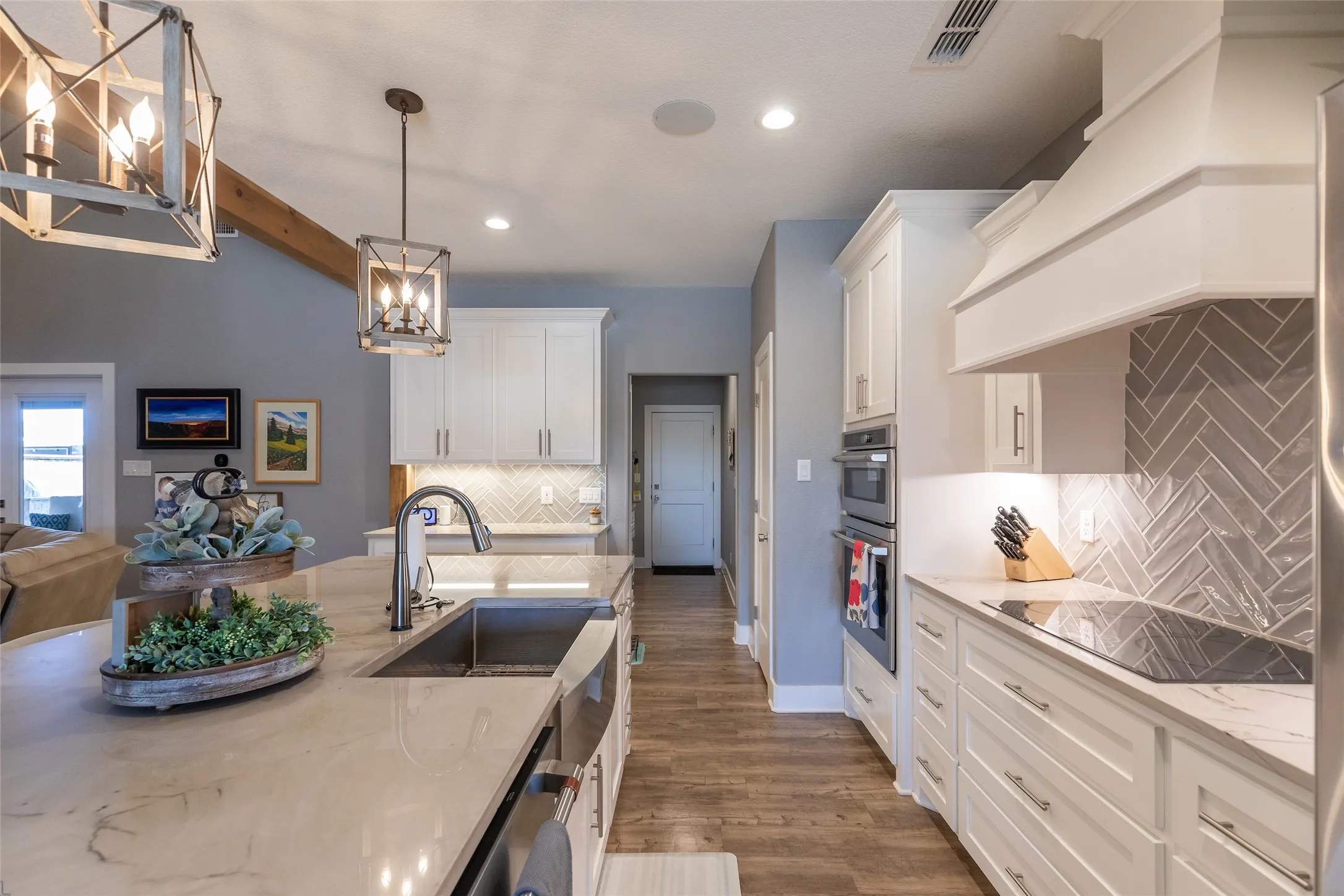Single Family Residence For Sale in Taylor County , 1749 Urban Avenue, Abilene, Texas 79601, 4 Bedroom, 4 Bathroom, 2 Garage spaces, 2,927 Sqft, built in 2020, mls#21363356, Real Estate Agent in Abilene, Homes For Sale in Taylor county, Homes For Sale in Abilene, Realtor in Abilene Texas, Real Estate Brokerage Independent Realty Texas, Luminita Cordes Realtor