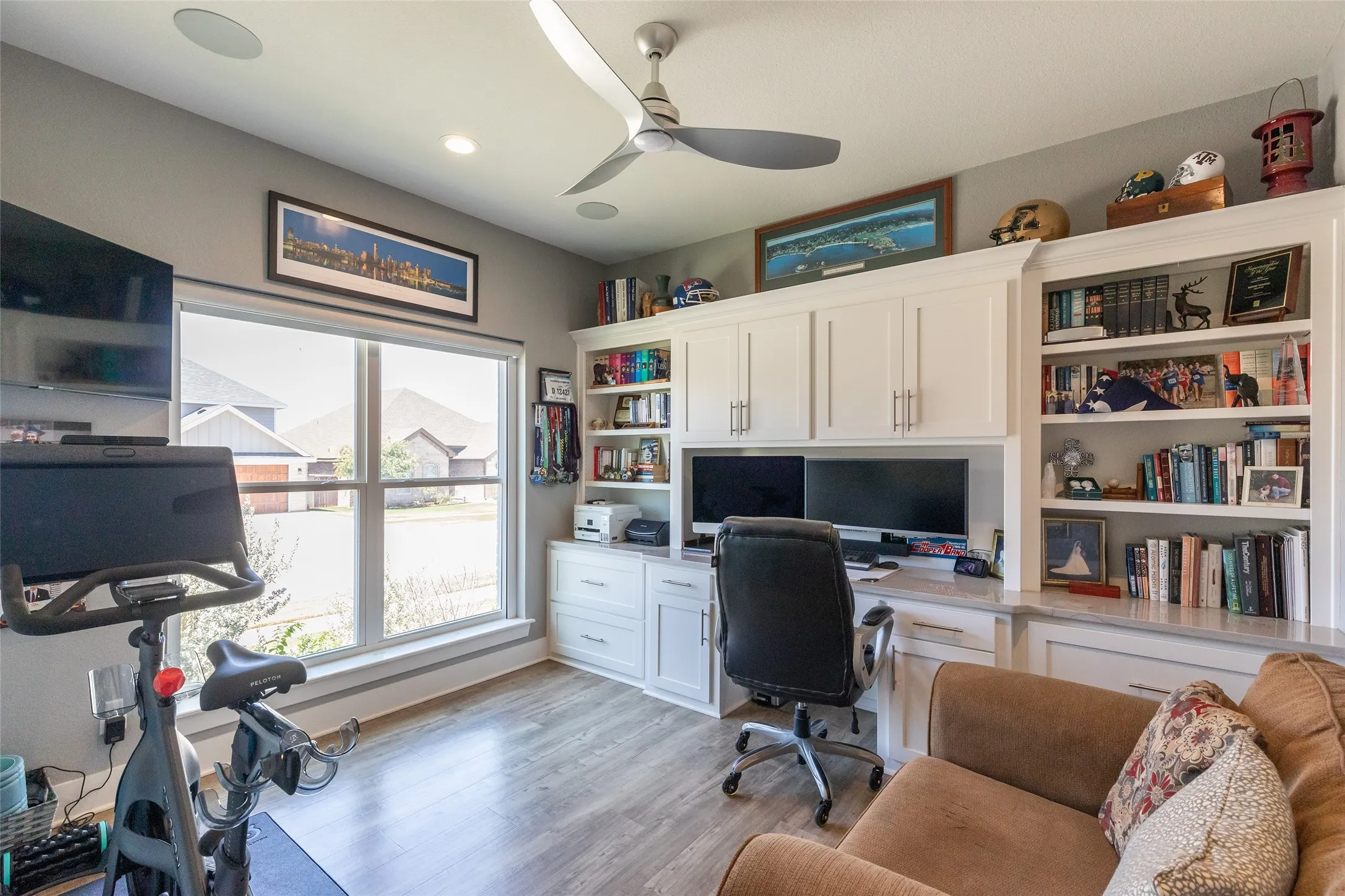 Single Family Residence For Sale in Taylor County , 1749 Urban Avenue, Abilene, Texas 79601, 4 Bedroom, 4 Bathroom, 2 Garage spaces, 2,927 Sqft, built in 2020, mls#21363356, Real Estate Agent in Abilene, Homes For Sale in Taylor county, Homes For Sale in Abilene, Realtor in Abilene Texas, Real Estate Brokerage Independent Realty Texas, Luminita Cordes Realtor