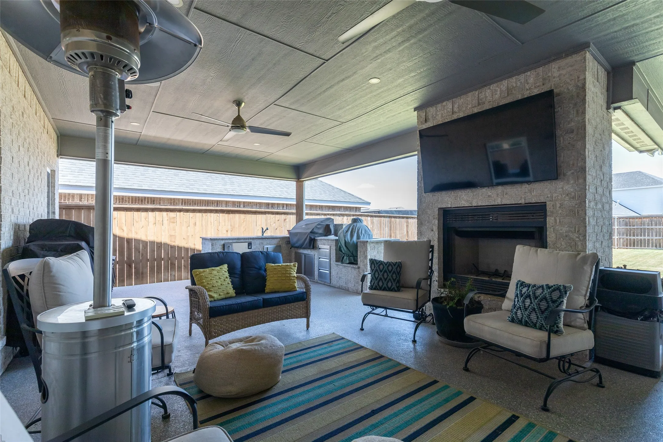 Single Family Residence For Sale in Taylor County , 1749 Urban Avenue, Abilene, Texas 79601, 4 Bedroom, 4 Bathroom, 2 Garage spaces, 2,927 Sqft, built in 2020, mls#21363356, Real Estate Agent in Abilene, Homes For Sale in Taylor county, Homes For Sale in Abilene, Realtor in Abilene Texas, Real Estate Brokerage Independent Realty Texas, Luminita Cordes Realtor