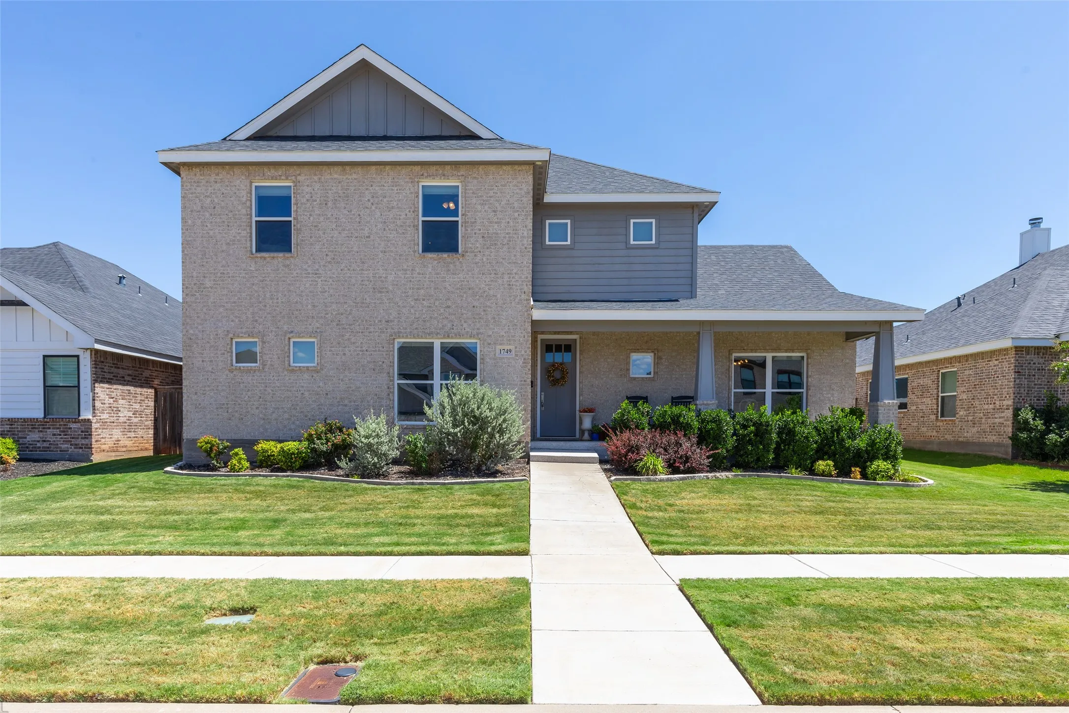 Single Family Residence For Sale in Taylor County , 1749 Urban Avenue, Abilene, Texas 79601, 4 Bedroom, 4 Bathroom, 2 Garage spaces, 2,927 Sqft, built in 2020, mls#21363356, Real Estate Agent in Abilene, Homes For Sale in Taylor county, Homes For Sale in Abilene, Realtor in Abilene Texas, Real Estate Brokerage Independent Realty Texas, Luminita Cordes Realtor