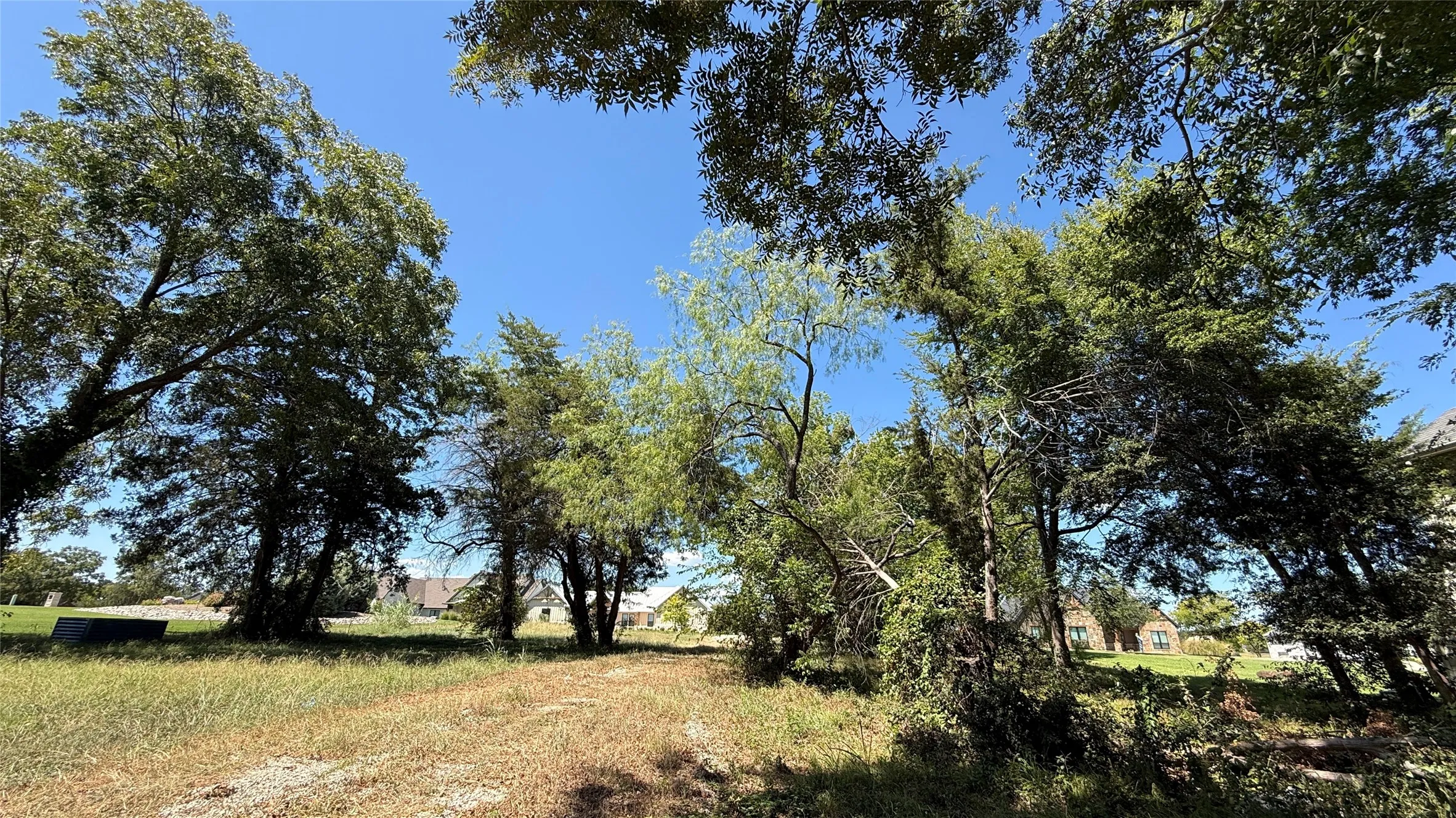 Wooded waterfront land offers relocation buyers the opportunity to build and embrace everyday life on Richland Chambers Lake.