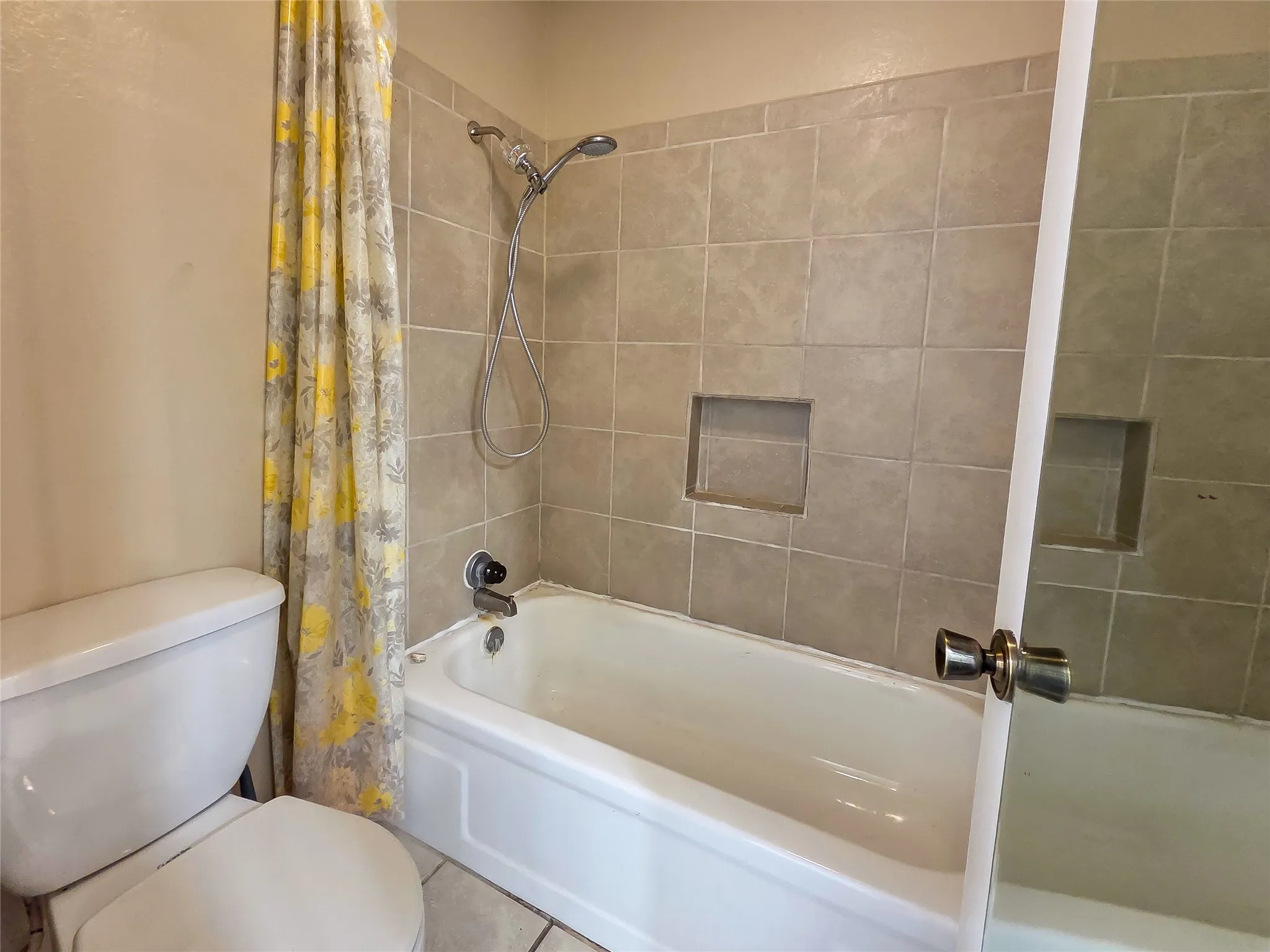 Single Family Residence For Rent in Tarrant County , 4915 S Prairieview Court, Arlington, Texas 76017, 3 Bedroom, 2 Bathroom, 2 Garage spaces, 1,345 Sqft, built in 1981, mls#21361177, Real Estate Agent in Arlington, Homes For Rent in Tarrant county, Homes For Rent in Arlington, Realtor in Arlington Texas, Real Estate Brokerage Independent Realty Texas, Luminita Cordes Realtor