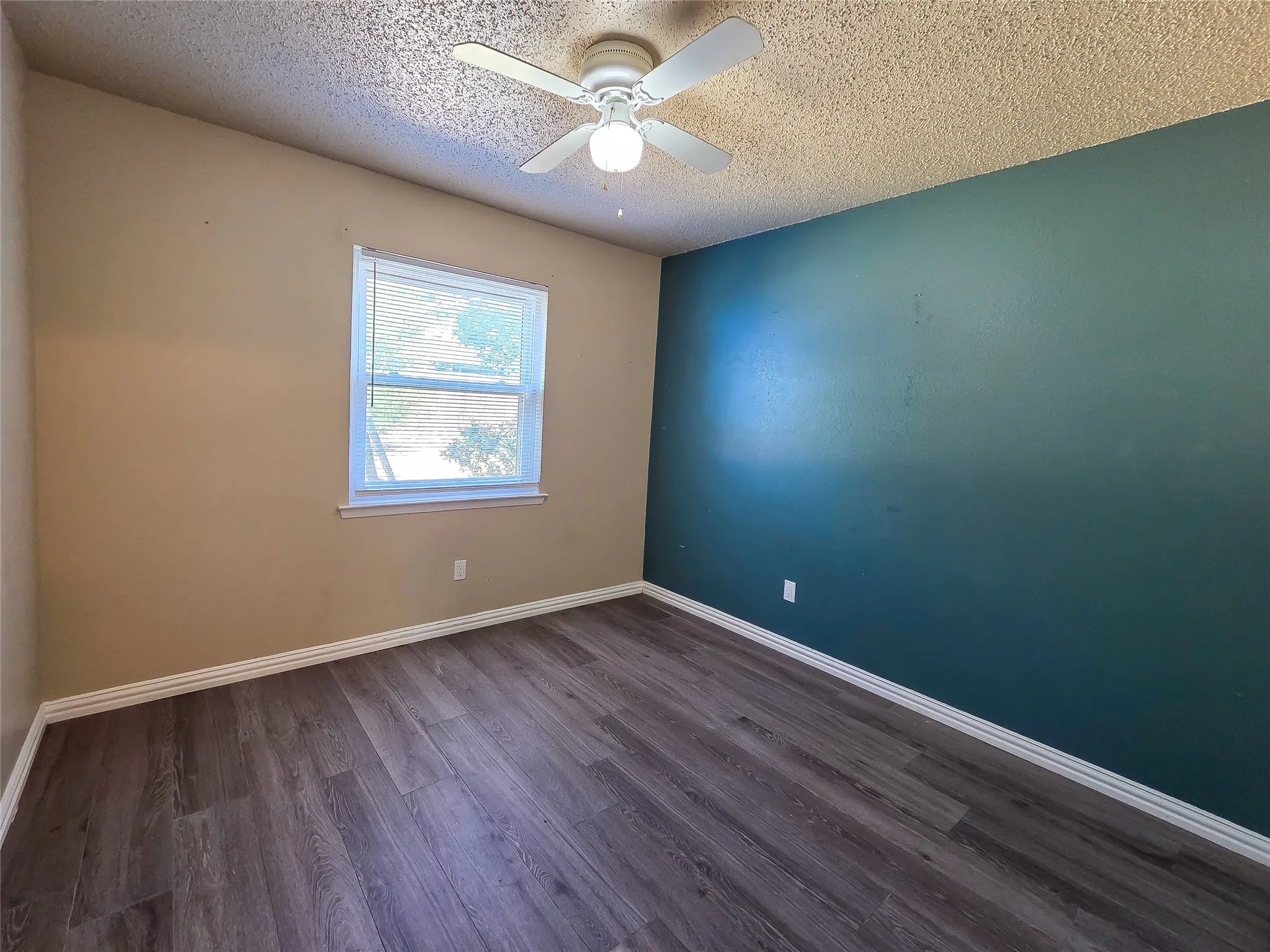 Single Family Residence For Rent in Tarrant County , 4915 S Prairieview Court, Arlington, Texas 76017, 3 Bedroom, 2 Bathroom, 2 Garage spaces, 1,345 Sqft, built in 1981, mls#21361177, Real Estate Agent in Arlington, Homes For Rent in Tarrant county, Homes For Rent in Arlington, Realtor in Arlington Texas, Real Estate Brokerage Independent Realty Texas, Luminita Cordes Realtor