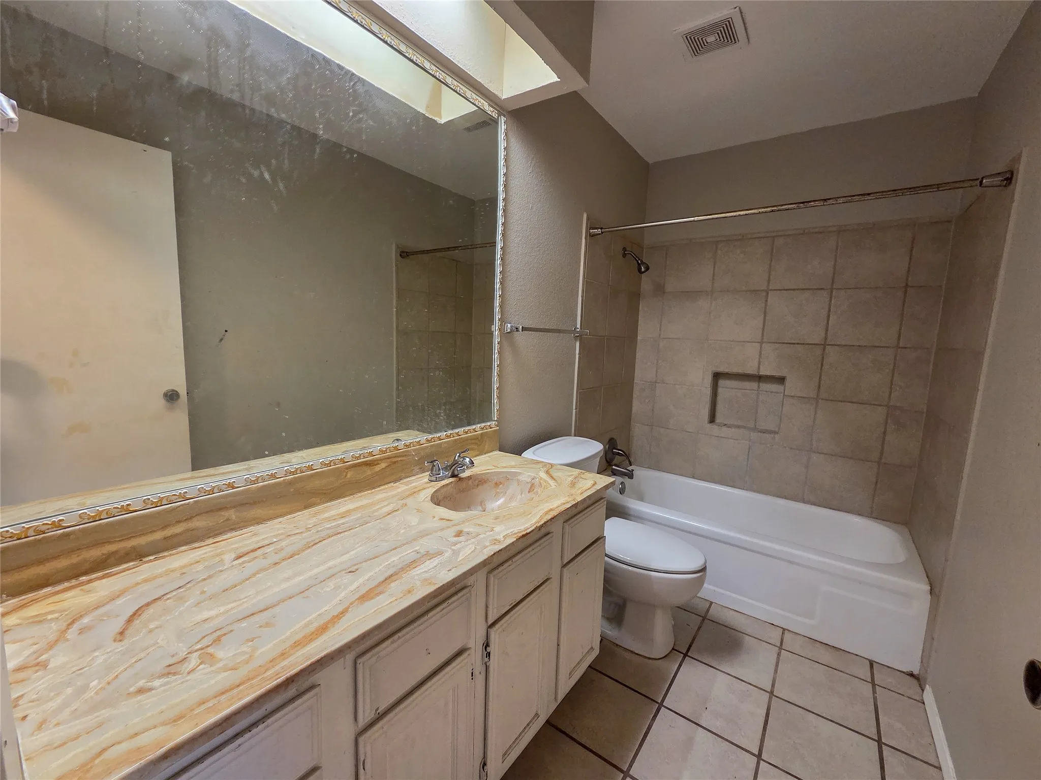Single Family Residence For Rent in Tarrant County , 4915 S Prairieview Court, Arlington, Texas 76017, 3 Bedroom, 2 Bathroom, 2 Garage spaces, 1,345 Sqft, built in 1981, mls#21361177, Real Estate Agent in Arlington, Homes For Rent in Tarrant county, Homes For Rent in Arlington, Realtor in Arlington Texas, Real Estate Brokerage Independent Realty Texas, Luminita Cordes Realtor