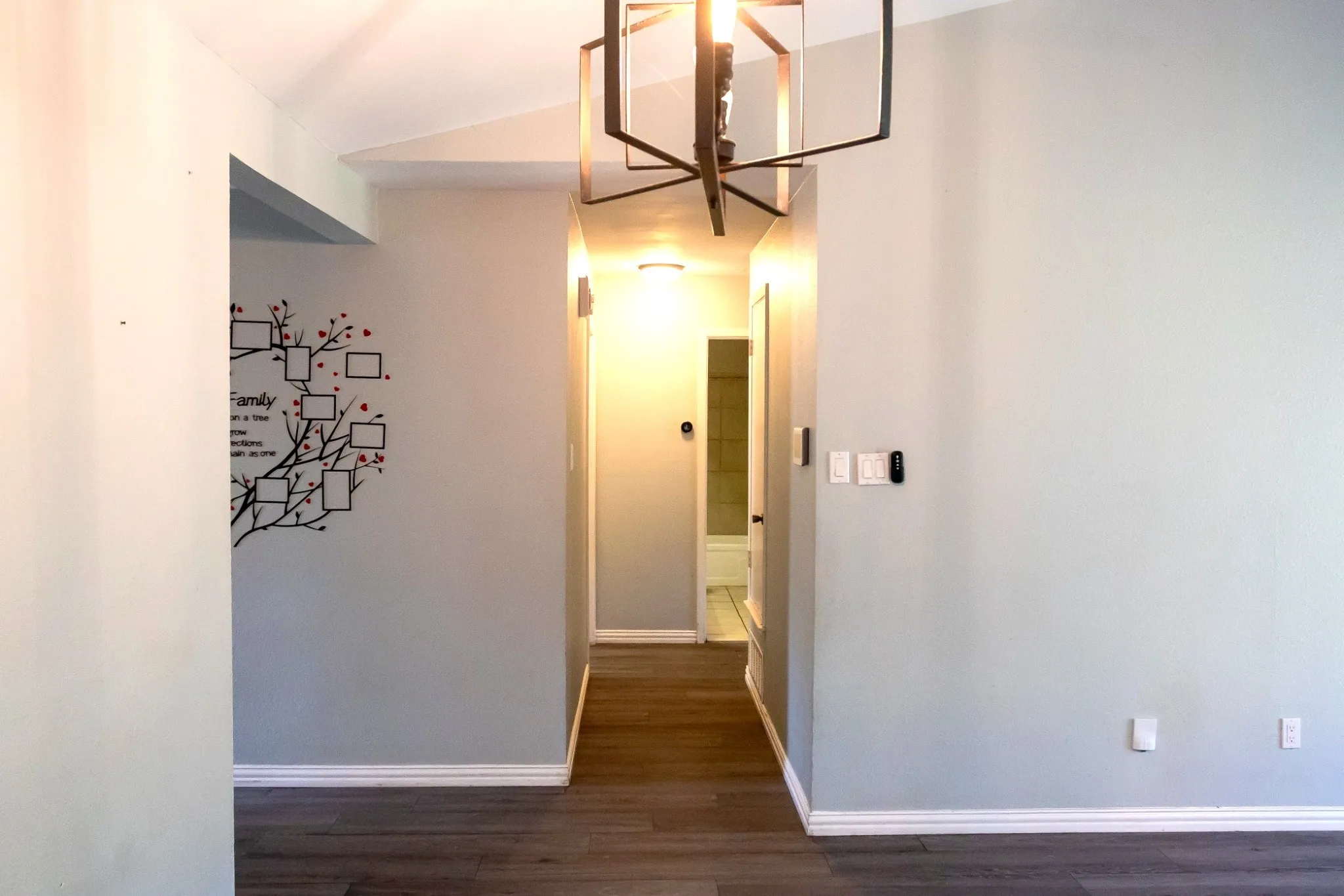 Single Family Residence For Rent in Tarrant County , 4915 S Prairieview Court, Arlington, Texas 76017, 3 Bedroom, 2 Bathroom, 2 Garage spaces, 1,345 Sqft, built in 1981, mls#21361177, Real Estate Agent in Arlington, Homes For Rent in Tarrant county, Homes For Rent in Arlington, Realtor in Arlington Texas, Real Estate Brokerage Independent Realty Texas, Luminita Cordes Realtor