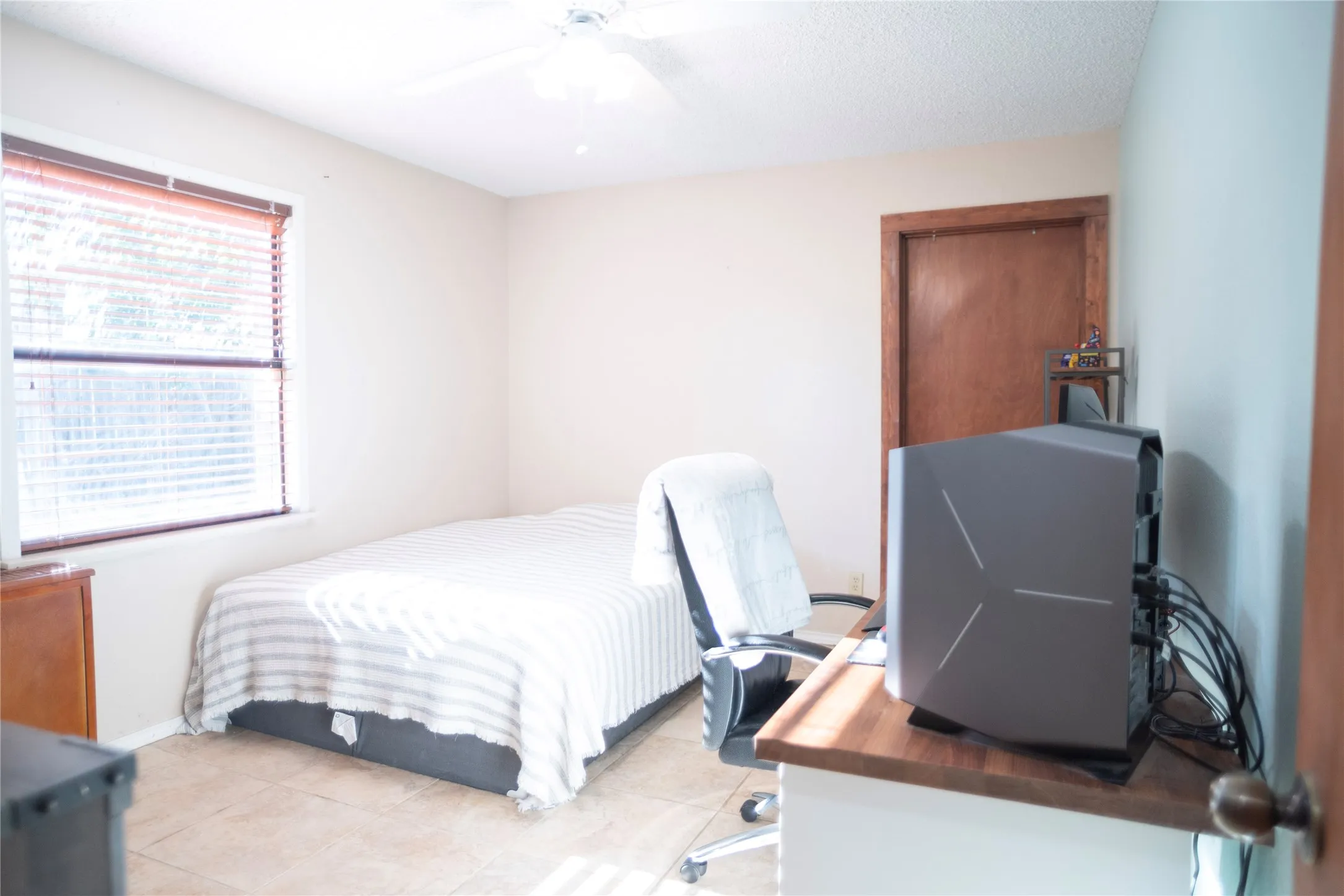 Single Family Residence For Sale in Wise County , 150 Private Road 4656, Boyd, Texas 76023, 3 Bedroom, 5 Bathroom, Garage spaces, 2,166 Sqft, built in 1984, mls#21362735, Real Estate Agent in Boyd, Homes For Sale in Wise county, Homes For Sale in Boyd, Realtor in Boyd Texas, Real Estate Brokerage Independent Realty Texas, Luminita Cordes Realtor