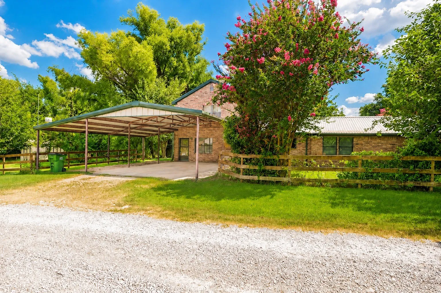 Single Family Residence For Sale in Wise County , 150 Private Road 4656, Boyd, Texas 76023, 3 Bedroom, 5 Bathroom, Garage spaces, 2,166 Sqft, built in 1984, mls#21362735, Real Estate Agent in Boyd, Homes For Sale in Wise county, Homes For Sale in Boyd, Realtor in Boyd Texas, Real Estate Brokerage Independent Realty Texas, Luminita Cordes Realtor