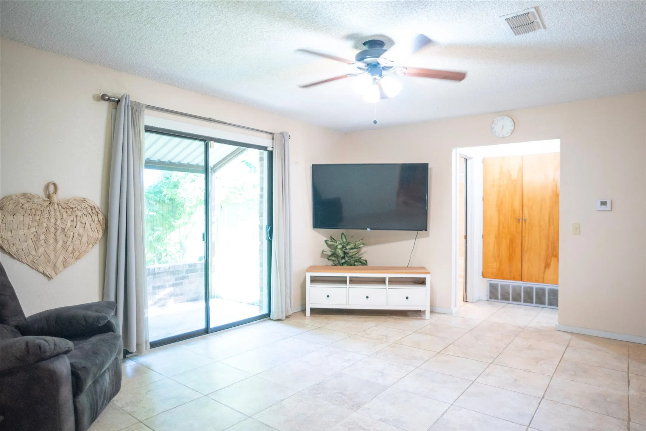Single Family Residence For Sale in Wise County , 150 Private Road 4656, Boyd, Texas 76023, 3 Bedroom, 5 Bathroom, Garage spaces, 2,166 Sqft, built in 1984, mls#21362735, Real Estate Agent in Boyd, Homes For Sale in Wise county, Homes For Sale in Boyd, Realtor in Boyd Texas, Real Estate Brokerage Independent Realty Texas, Luminita Cordes Realtor