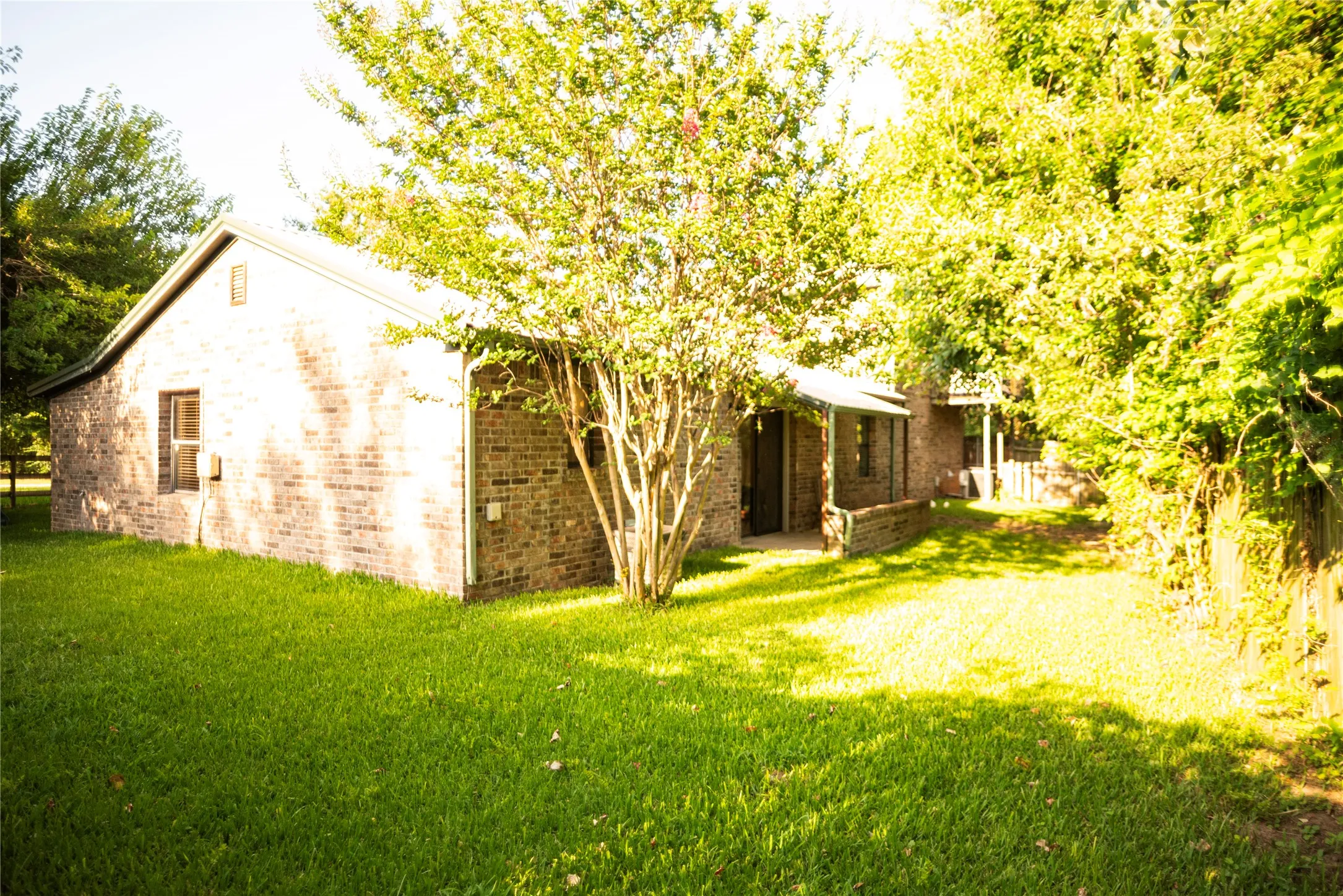 Single Family Residence For Sale in Wise County , 150 Private Road 4656, Boyd, Texas 76023, 3 Bedroom, 5 Bathroom, Garage spaces, 2,166 Sqft, built in 1984, mls#21362735, Real Estate Agent in Boyd, Homes For Sale in Wise county, Homes For Sale in Boyd, Realtor in Boyd Texas, Real Estate Brokerage Independent Realty Texas, Luminita Cordes Realtor