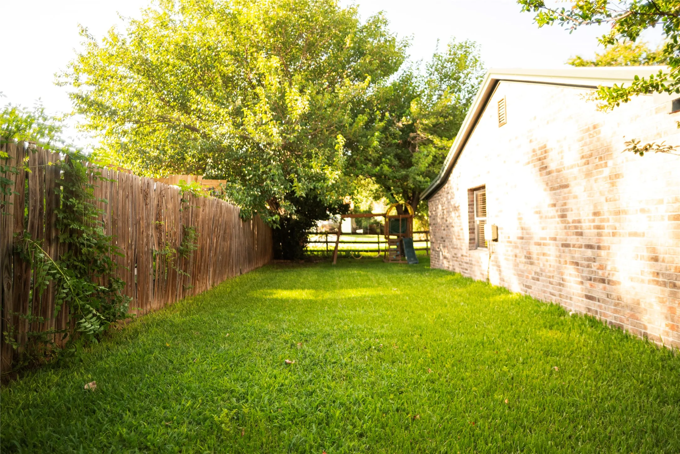 Single Family Residence For Sale in Wise County , 150 Private Road 4656, Boyd, Texas 76023, 3 Bedroom, 5 Bathroom, Garage spaces, 2,166 Sqft, built in 1984, mls#21362735, Real Estate Agent in Boyd, Homes For Sale in Wise county, Homes For Sale in Boyd, Realtor in Boyd Texas, Real Estate Brokerage Independent Realty Texas, Luminita Cordes Realtor