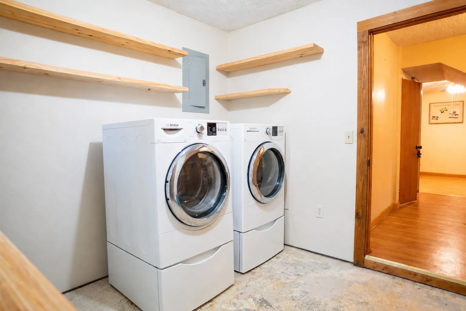 Single Family Residence For Sale in Wise County , 150 Private Road 4656, Boyd, Texas 76023, 3 Bedroom, 5 Bathroom, Garage spaces, 2,166 Sqft, built in 1984, mls#21362735, Real Estate Agent in Boyd, Homes For Sale in Wise county, Homes For Sale in Boyd, Realtor in Boyd Texas, Real Estate Brokerage Independent Realty Texas, Luminita Cordes Realtor