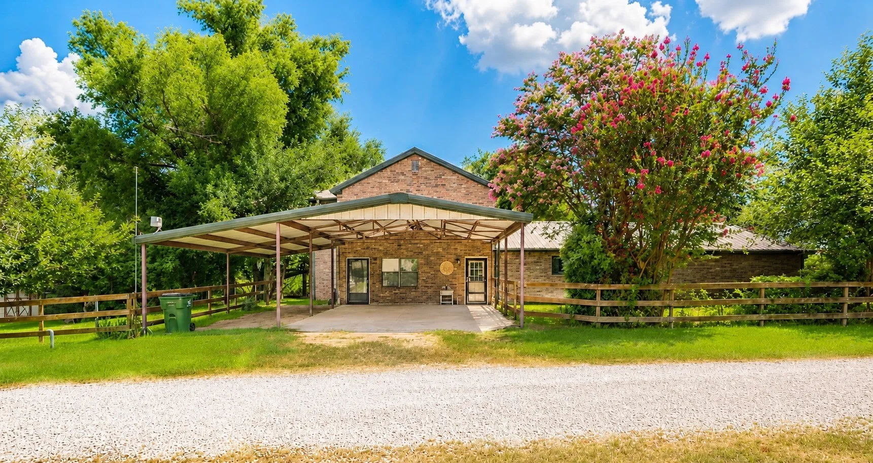 Single Family Residence For Sale in Wise County , 150 Private Road 4656, Boyd, Texas 76023, 3 Bedroom, 5 Bathroom, Garage spaces, 2,166 Sqft, built in 1984, mls#21362735, Real Estate Agent in Boyd, Homes For Sale in Wise county, Homes For Sale in Boyd, Realtor in Boyd Texas, Real Estate Brokerage Independent Realty Texas, Luminita Cordes Realtor