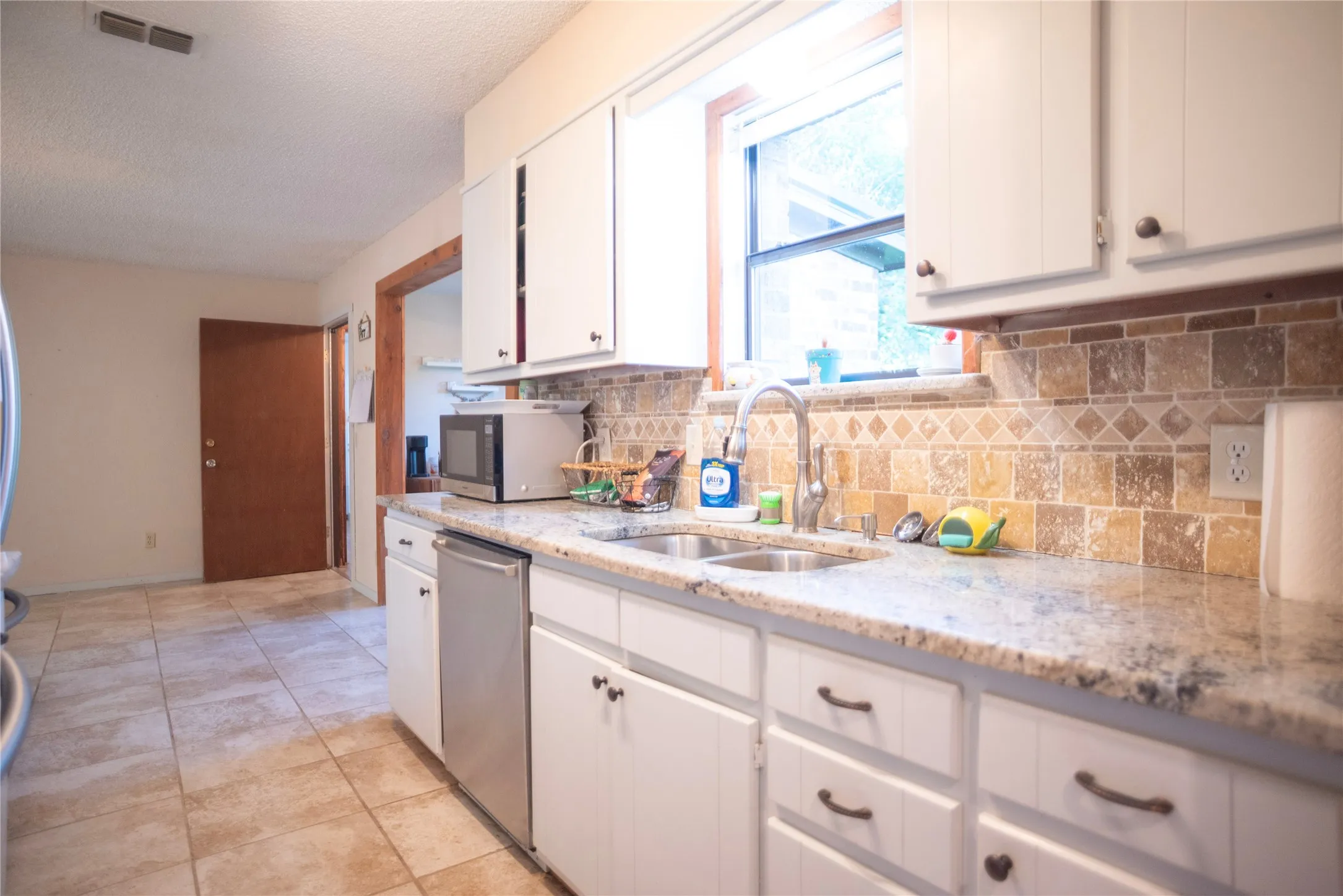 Single Family Residence For Sale in Wise County , 150 Private Road 4656, Boyd, Texas 76023, 3 Bedroom, 5 Bathroom, Garage spaces, 2,166 Sqft, built in 1984, mls#21362735, Real Estate Agent in Boyd, Homes For Sale in Wise county, Homes For Sale in Boyd, Realtor in Boyd Texas, Real Estate Brokerage Independent Realty Texas, Luminita Cordes Realtor