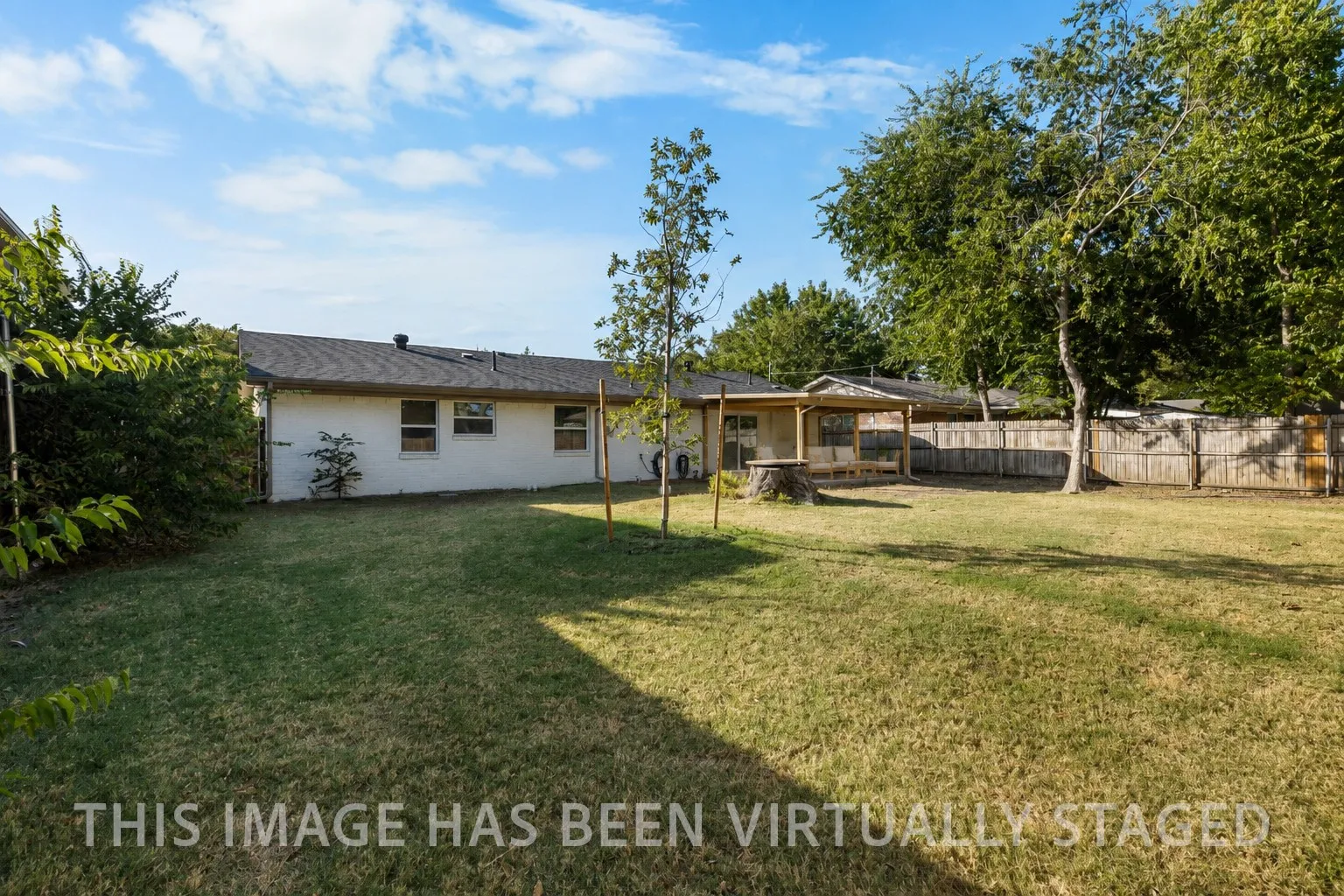 Single Family Residence For Sale in Dallas County , 13640 Janwood Lane, Farmers Branch, Texas 75234, 3 Bedroom, 2 Bathroom, 2 Garage spaces, 1,329 Sqft, built in 1958, mls#21363755, Real Estate Agent in Farmers Branch, Homes For Sale in Dallas county, Homes For Sale in Farmers Branch, Realtor in Farmers Branch Texas, Real Estate Brokerage Independent Realty Texas, Luminita Cordes Realtor