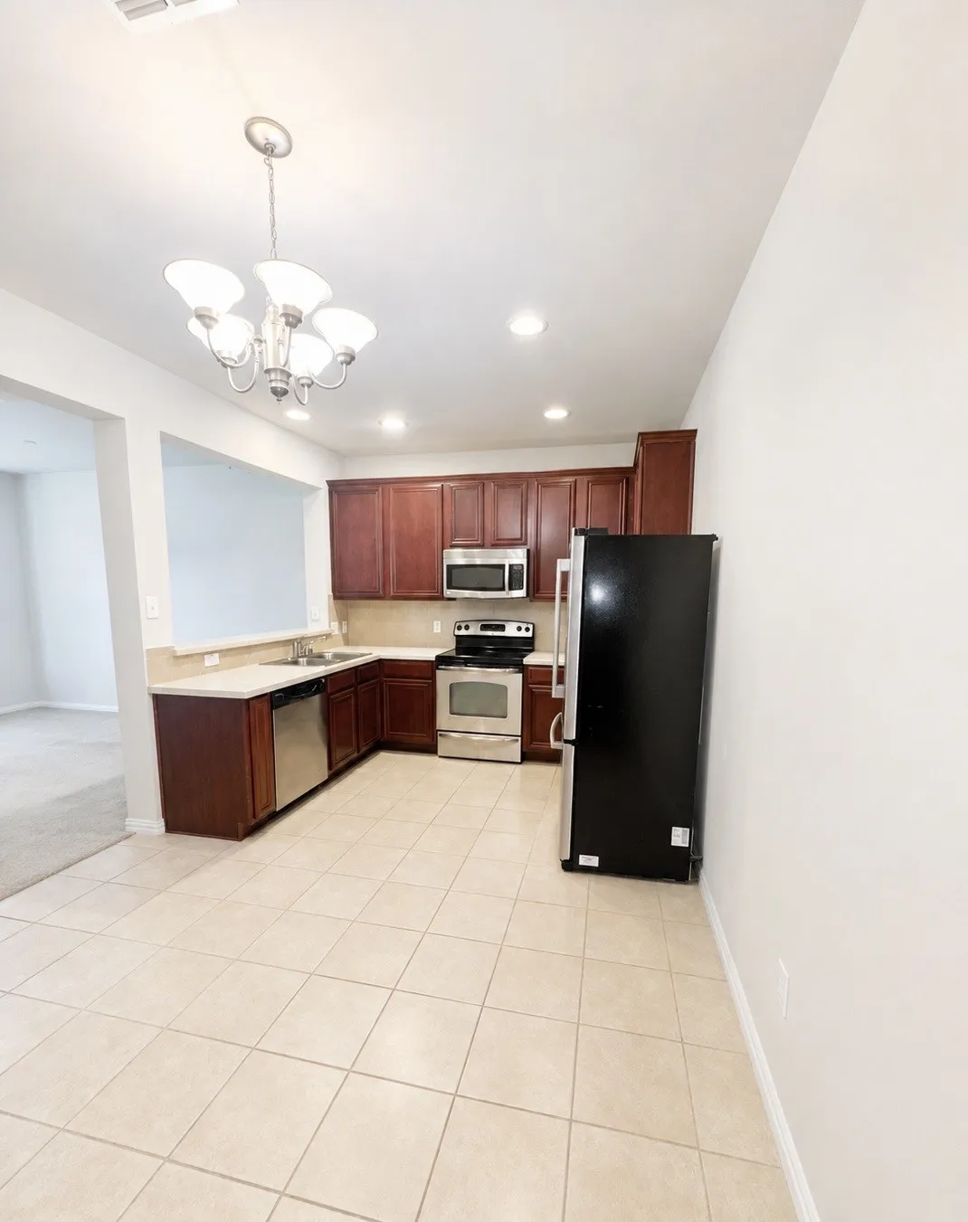 Townhouse For Rent in Tarrant County , 2918 Durango Place, Bedford, Texas 76021, 3 Bedroom, 3 Bathroom, 2 Garage spaces, 1,488 Sqft, built in 2008, Price $2,250, mls#21361607, Real Estate Agent in Bedford, Homes For Rent in Tarrant county, Homes For Rent in Bedford, Realtor in Bedford Texas, Real Estate Brokerage Independent Realty Texas, Luminita Cordes Realtor