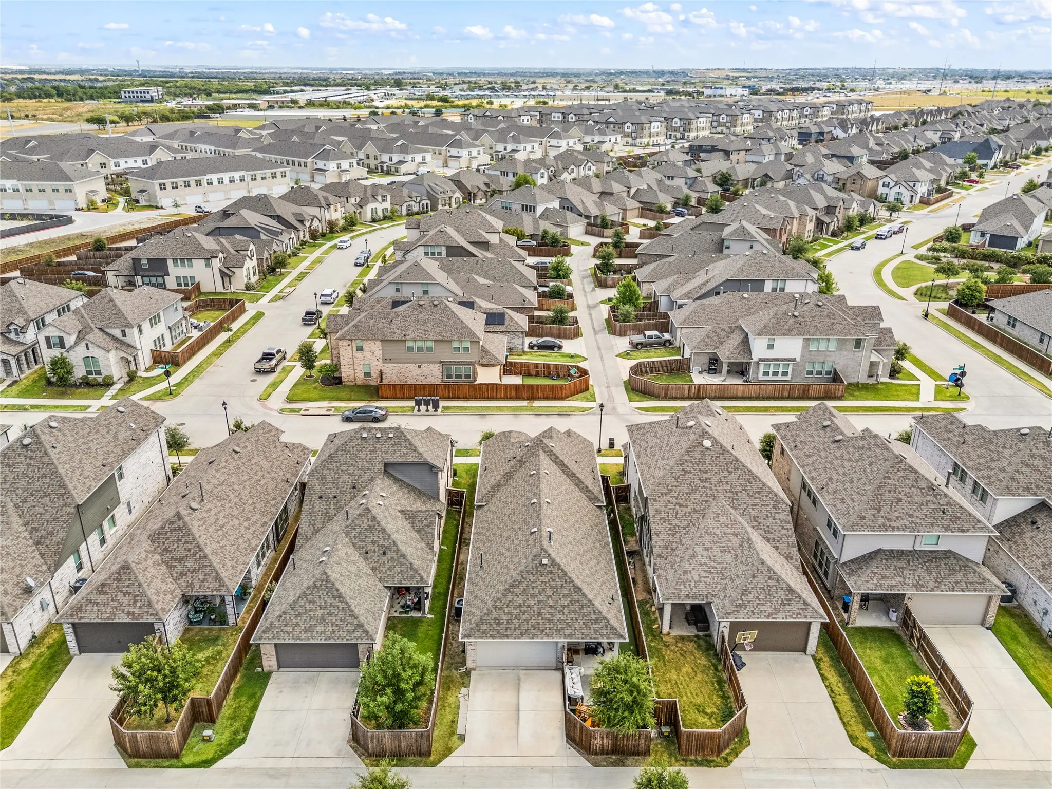 Located near all 3 assigned schools. Proximity to Highway 287. 20 min. drive to downtown Fort Worth.