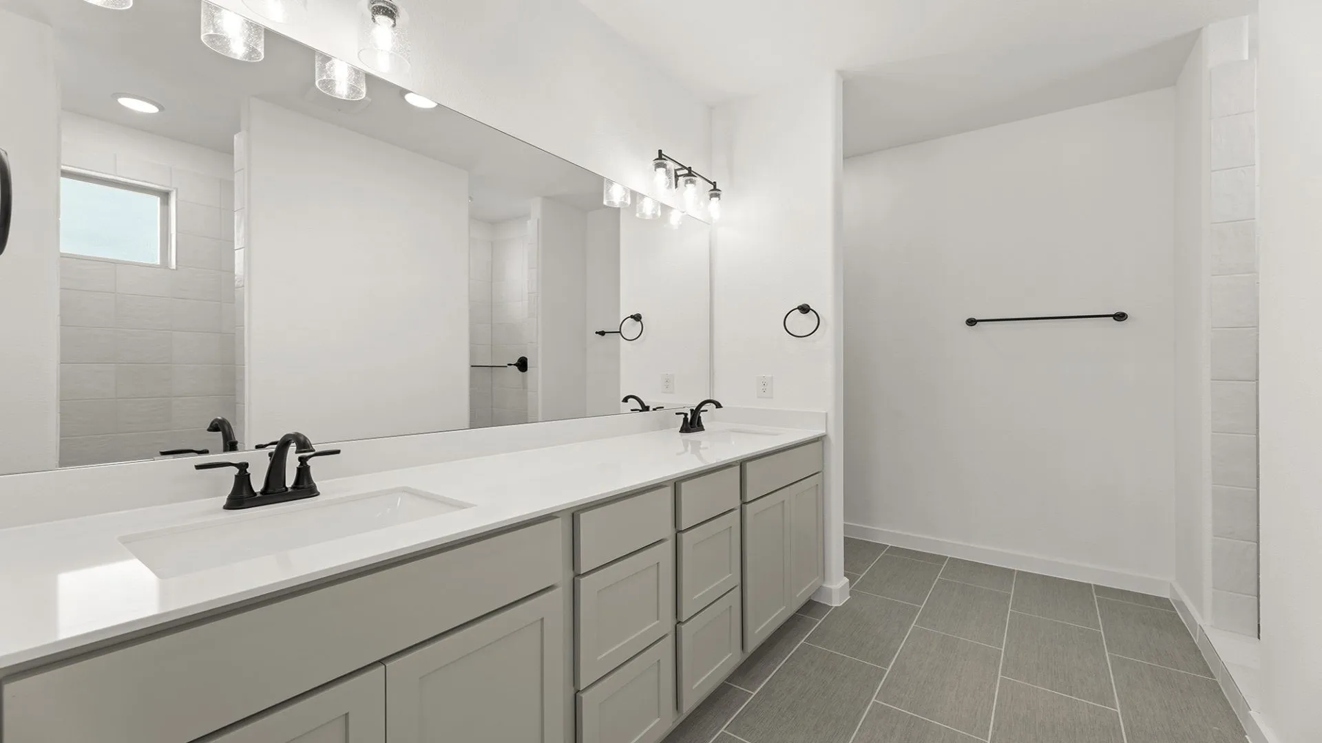 12 1425 Clare Court - Bath (2)