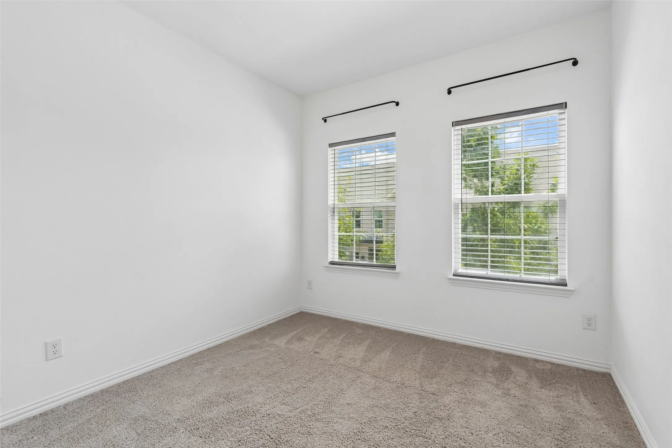 Townhouse For Rent in Dallas County , 9901 Schramm Street, Irving, Texas 75063, 3 Bedroom, 3 Bathroom, 2 Garage spaces, 1,773 Sqft, built in 2021, mls#21363634, Real Estate Agent in Irving, Homes For Rent in Dallas county, Homes For Rent in Irving, Realtor in Irving Texas, Real Estate Brokerage Independent Realty Texas, Luminita Cordes Realtor