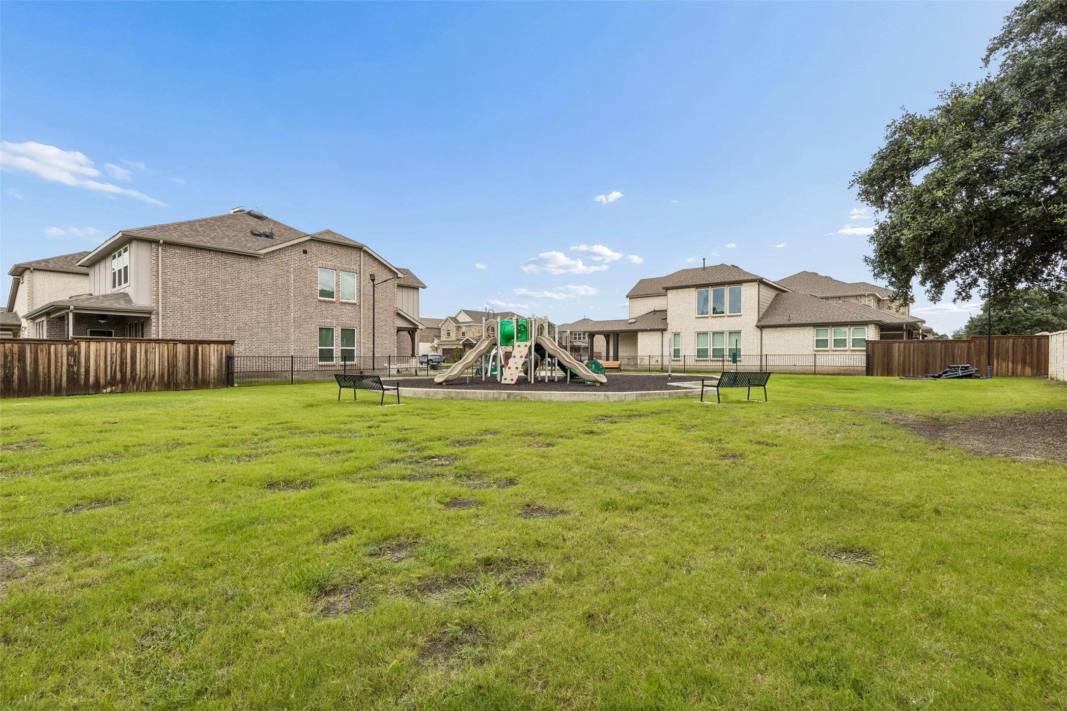 Townhouse For Rent in Dallas County , 9901 Schramm Street, Irving, Texas 75063, 3 Bedroom, 3 Bathroom, 2 Garage spaces, 1,773 Sqft, built in 2021, mls#21363634, Real Estate Agent in Irving, Homes For Rent in Dallas county, Homes For Rent in Irving, Realtor in Irving Texas, Real Estate Brokerage Independent Realty Texas, Luminita Cordes Realtor