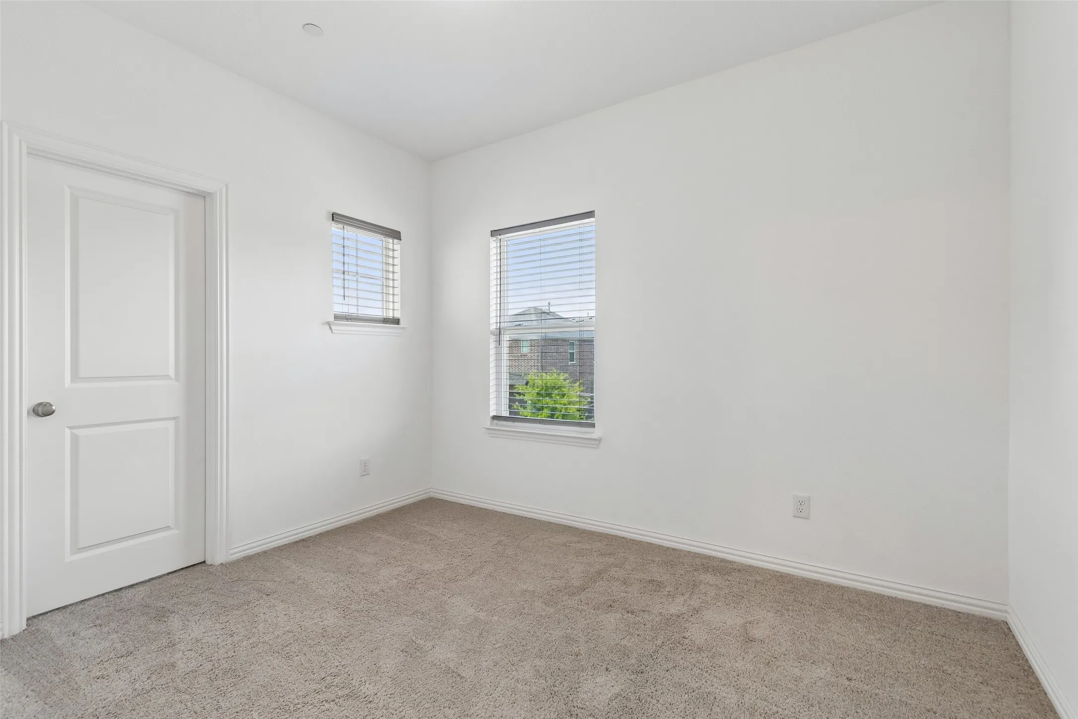 Townhouse For Rent in Dallas County , 9901 Schramm Street, Irving, Texas 75063, 3 Bedroom, 3 Bathroom, 2 Garage spaces, 1,773 Sqft, built in 2021, mls#21363634, Real Estate Agent in Irving, Homes For Rent in Dallas county, Homes For Rent in Irving, Realtor in Irving Texas, Real Estate Brokerage Independent Realty Texas, Luminita Cordes Realtor