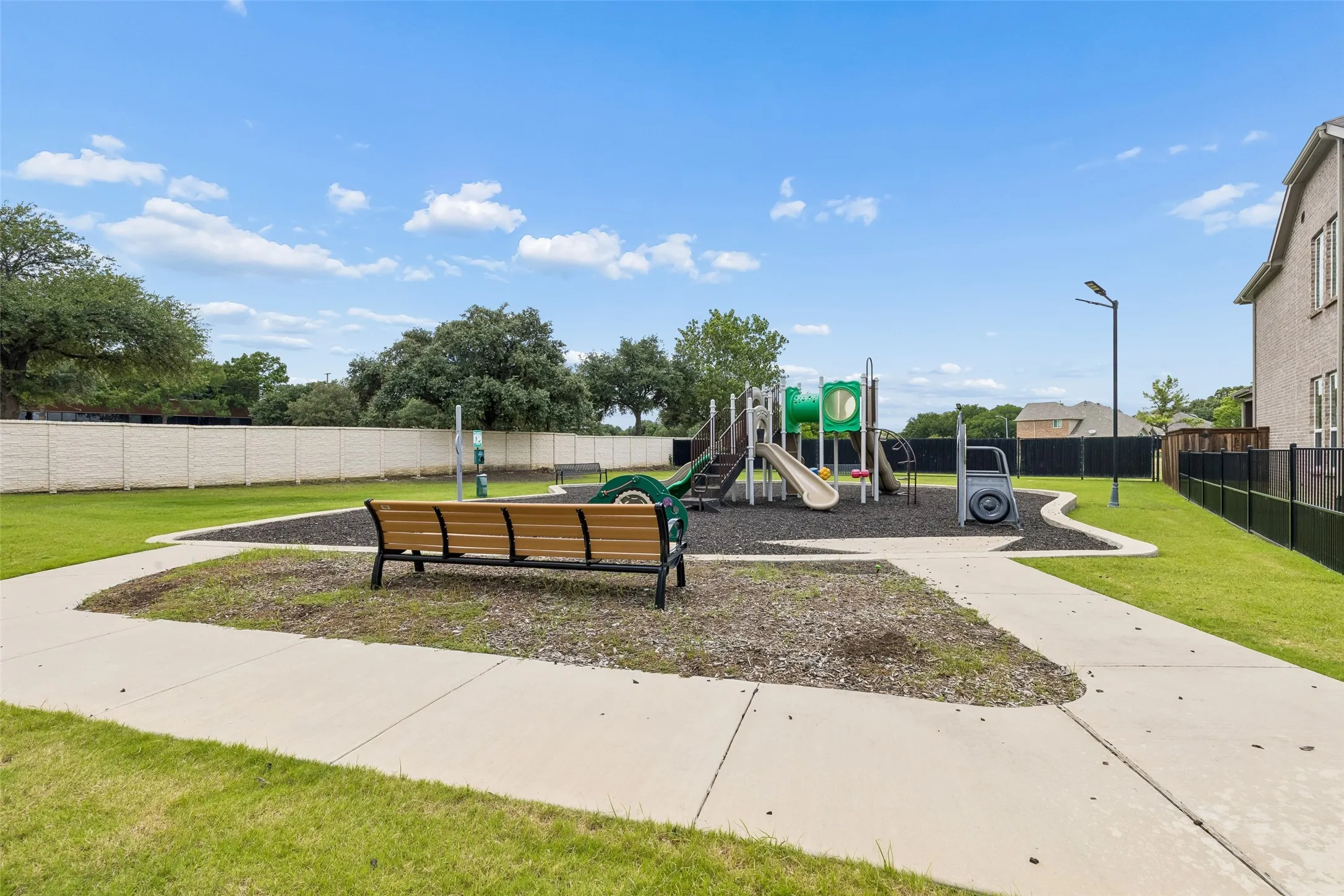 Townhouse For Rent in Dallas County , 9901 Schramm Street, Irving, Texas 75063, 3 Bedroom, 3 Bathroom, 2 Garage spaces, 1,773 Sqft, built in 2021, mls#21363634, Real Estate Agent in Irving, Homes For Rent in Dallas county, Homes For Rent in Irving, Realtor in Irving Texas, Real Estate Brokerage Independent Realty Texas, Luminita Cordes Realtor