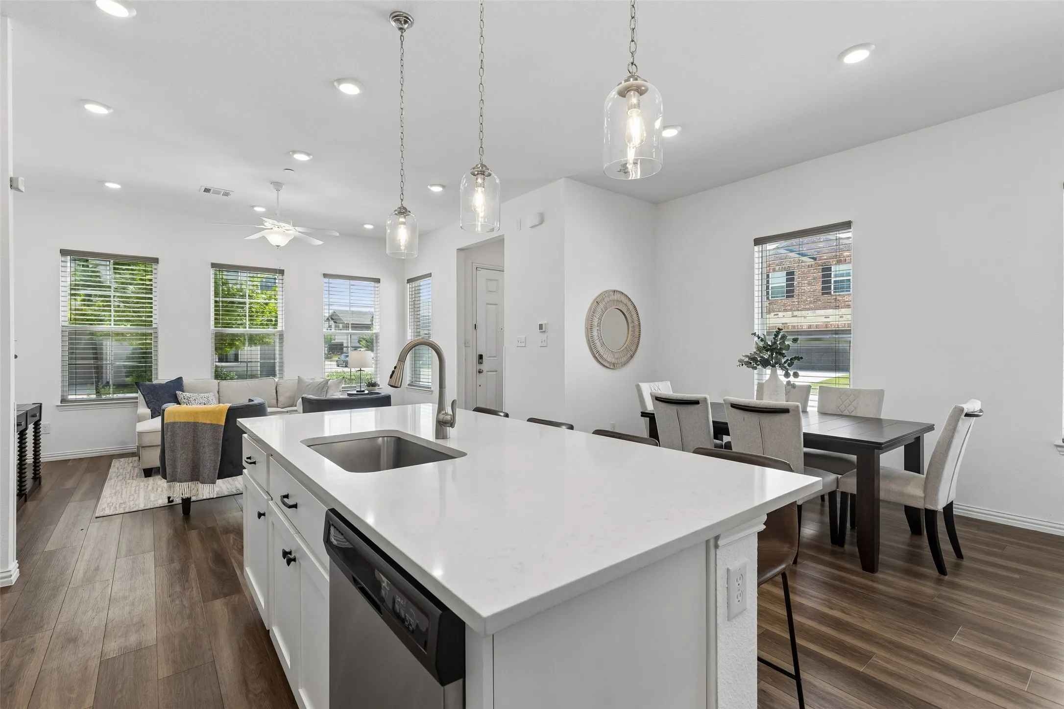 Townhouse For Rent in Dallas County , 9901 Schramm Street, Irving, Texas 75063, 3 Bedroom, 3 Bathroom, 2 Garage spaces, 1,773 Sqft, built in 2021, mls#21363634, Real Estate Agent in Irving, Homes For Rent in Dallas county, Homes For Rent in Irving, Realtor in Irving Texas, Real Estate Brokerage Independent Realty Texas, Luminita Cordes Realtor