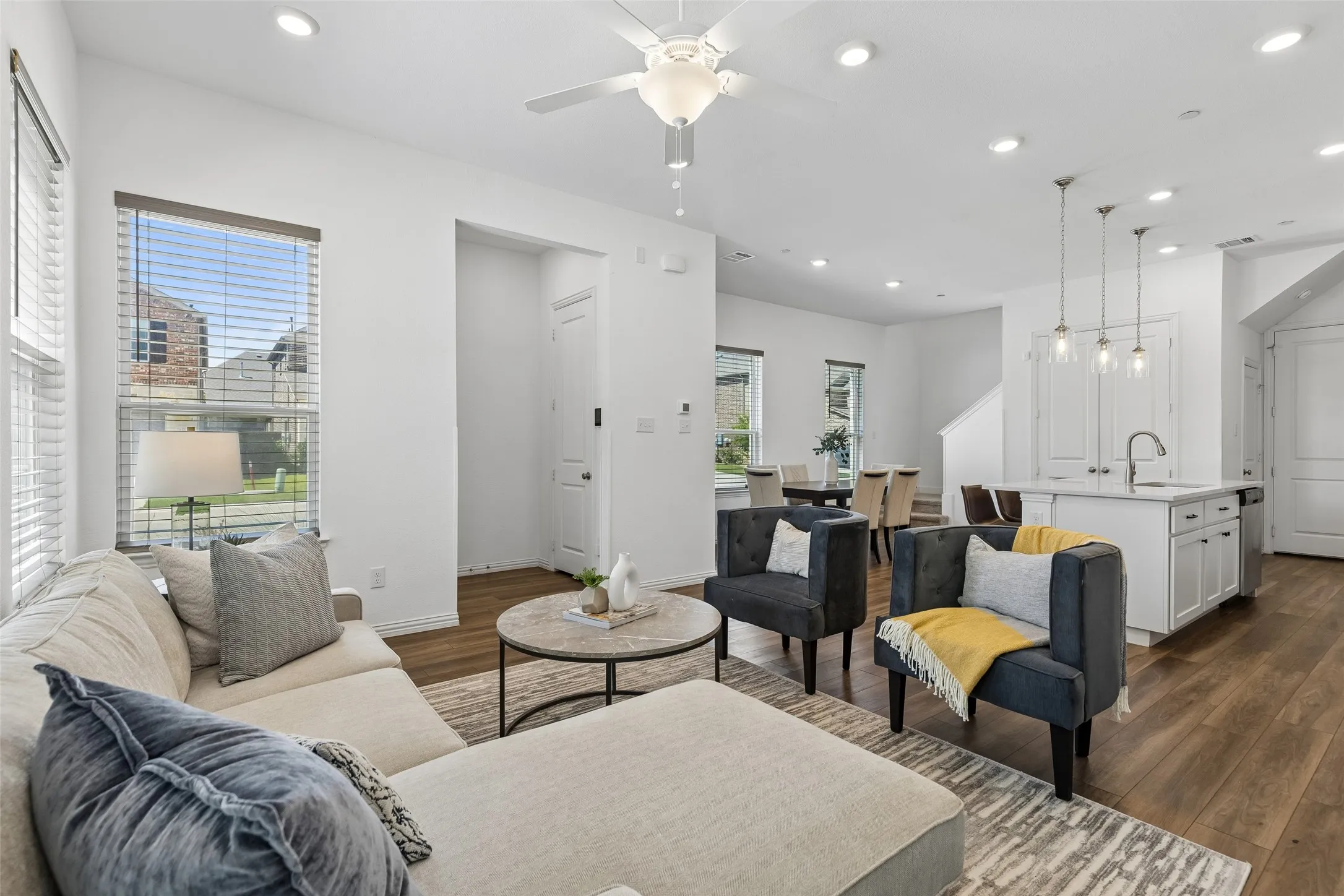 Townhouse For Rent in Dallas County , 9901 Schramm Street, Irving, Texas 75063, 3 Bedroom, 3 Bathroom, 2 Garage spaces, 1,773 Sqft, built in 2021, mls#21363634, Real Estate Agent in Irving, Homes For Rent in Dallas county, Homes For Rent in Irving, Realtor in Irving Texas, Real Estate Brokerage Independent Realty Texas, Luminita Cordes Realtor