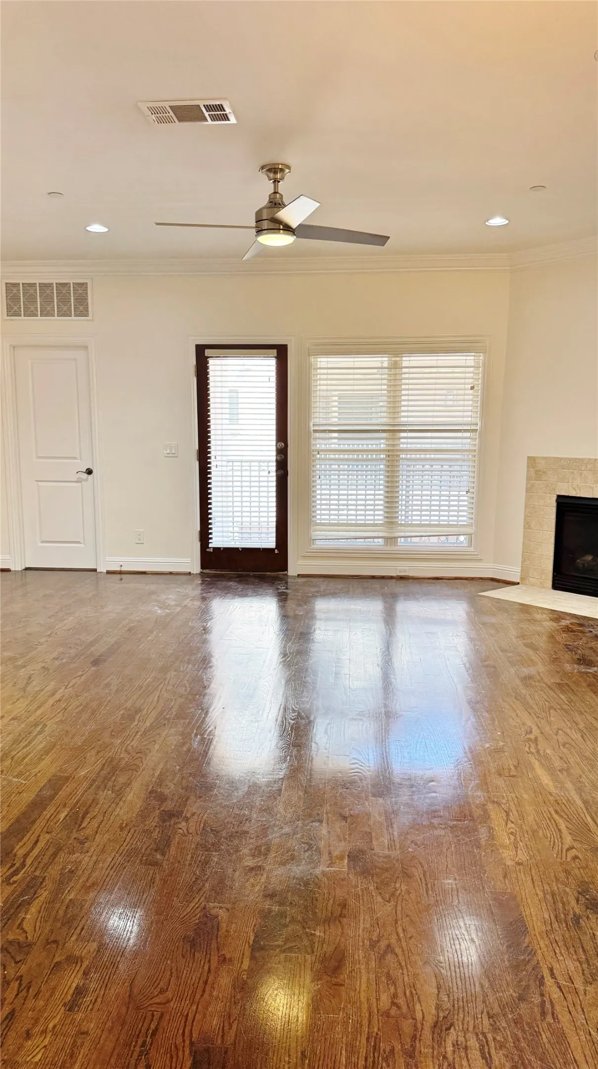 Condominium For Rent in Dallas County , 4153 Hyer Street 11, University Park, Texas 75205, 2 Bedroom, 3 Bathroom, 2 Garage spaces, 1,961 Sqft, built in 2007, mls#21363767, Real Estate Agent in University Park, Homes For Rent in Dallas county, Homes For Rent in University Park, Realtor in University Park Texas, Real Estate Brokerage Independent Realty Texas, Luminita Cordes Realtor
