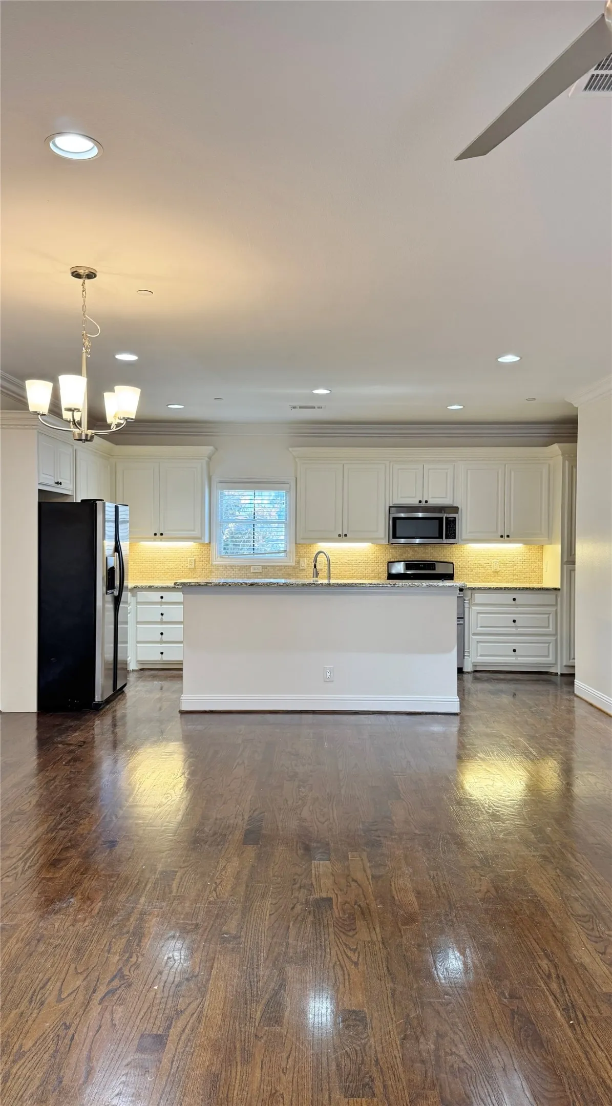 Condominium For Rent in Dallas County , 4153 Hyer Street 11, University Park, Texas 75205, 2 Bedroom, 3 Bathroom, 2 Garage spaces, 1,961 Sqft, built in 2007, mls#21363767, Real Estate Agent in University Park, Homes For Rent in Dallas county, Homes For Rent in University Park, Realtor in University Park Texas, Real Estate Brokerage Independent Realty Texas, Luminita Cordes Realtor