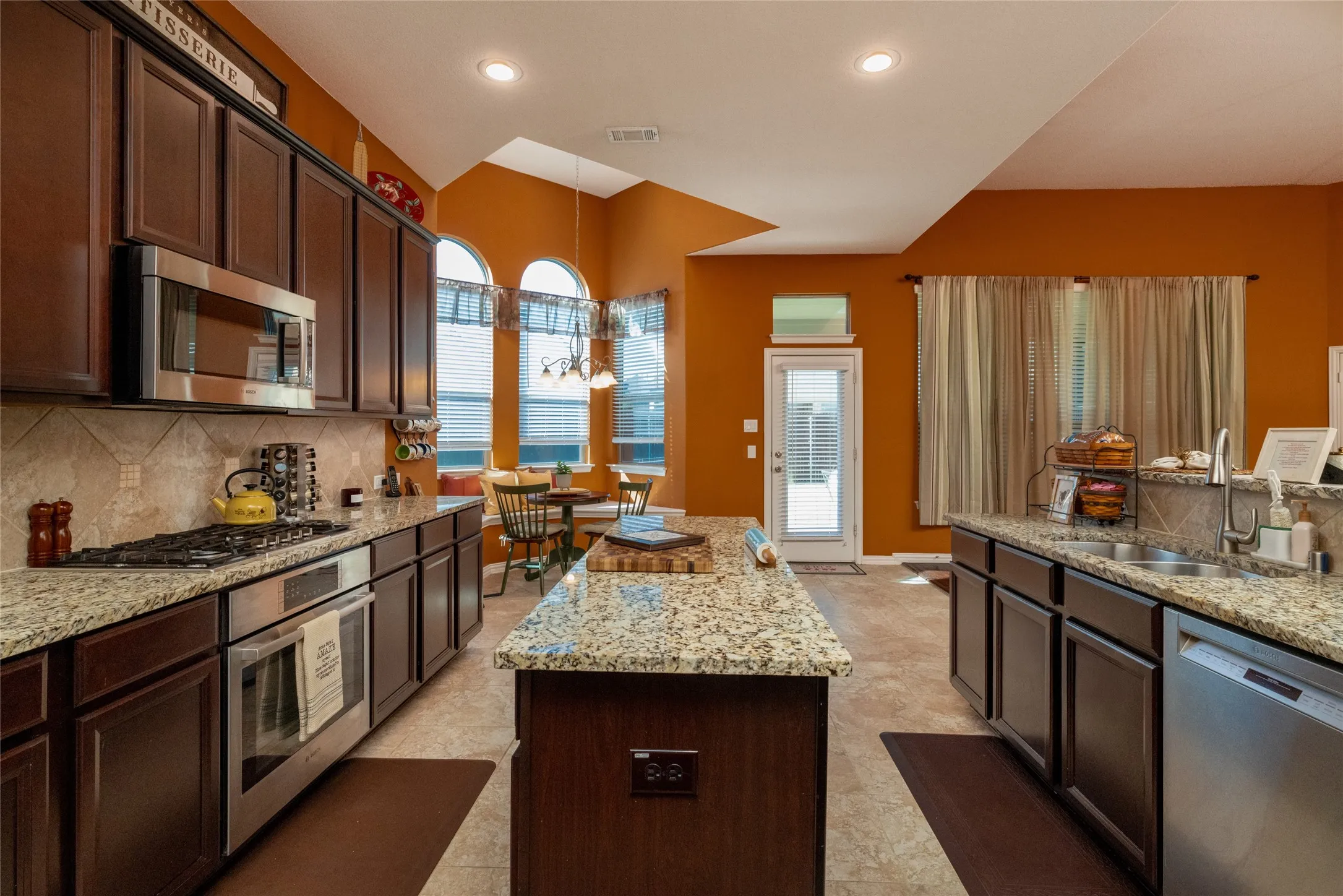 Single Family Residence For Sale in Tarrant County , 2017 Sterling Trace Drive, Keller, Texas 76248, 4 Bedroom, 4 Bathroom, 3 Garage spaces, 3,200 Sqft, built in 2011, mls#21355544, Real Estate Agent in Keller, Homes For Sale in Tarrant county, Homes For Sale in Keller, Realtor in Keller Texas, Real Estate Brokerage Independent Realty Texas, Luminita Cordes Realtor