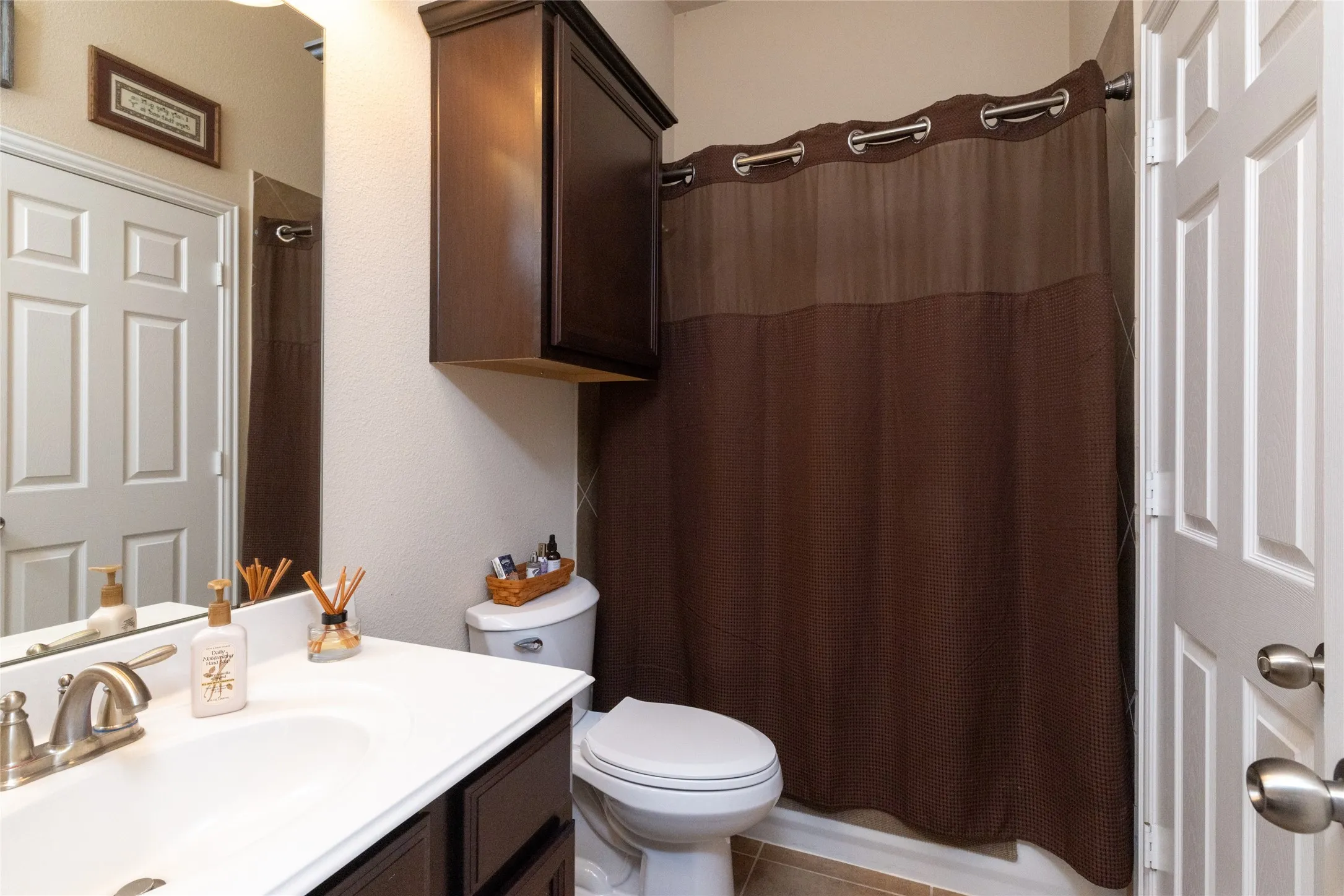 Single Family Residence For Sale in Tarrant County , 2017 Sterling Trace Drive, Keller, Texas 76248, 4 Bedroom, 4 Bathroom, 3 Garage spaces, 3,200 Sqft, built in 2011, mls#21355544, Real Estate Agent in Keller, Homes For Sale in Tarrant county, Homes For Sale in Keller, Realtor in Keller Texas, Real Estate Brokerage Independent Realty Texas, Luminita Cordes Realtor