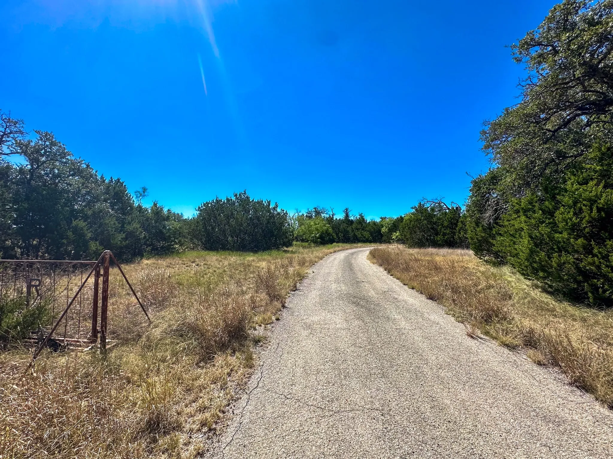 Mobile Home For Sale in Mc Culloch County , 76 Private Road 840, Rochelle, Texas 76872, 3 Bedroom, 2 Bathroom, 2 Garage spaces, 1,512 Sqft, built in 1984, mls#21363753, Real Estate Agent in Rochelle, Homes For Sale in Mc Culloch county, Homes For Sale in Rochelle, Realtor in Rochelle Texas, Real Estate Brokerage Independent Realty Texas, Luminita Cordes Realtor
