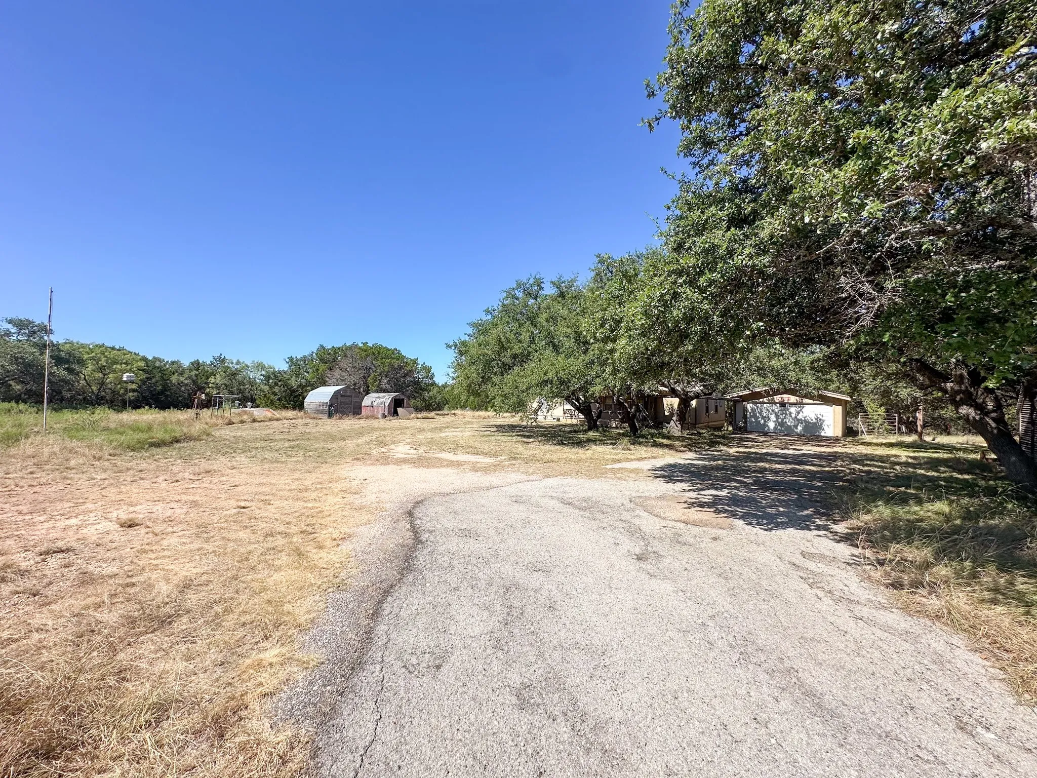 Mobile Home For Sale in Mc Culloch County , 76 Private Road 840, Rochelle, Texas 76872, 3 Bedroom, 2 Bathroom, 2 Garage spaces, 1,512 Sqft, built in 1984, mls#21363753, Real Estate Agent in Rochelle, Homes For Sale in Mc Culloch county, Homes For Sale in Rochelle, Realtor in Rochelle Texas, Real Estate Brokerage Independent Realty Texas, Luminita Cordes Realtor