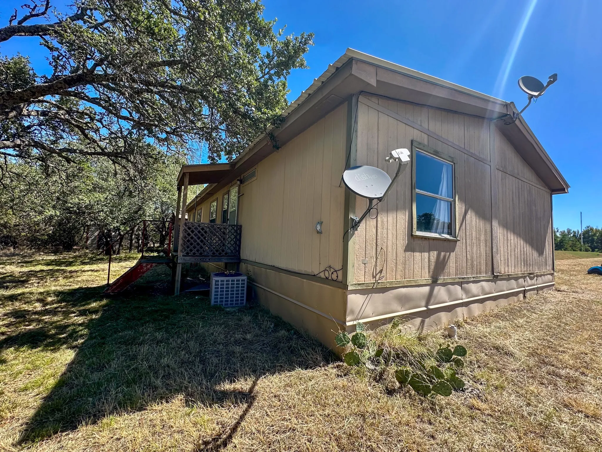 Mobile Home For Sale in Mc Culloch County , 76 Private Road 840, Rochelle, Texas 76872, 3 Bedroom, 2 Bathroom, 2 Garage spaces, 1,512 Sqft, built in 1984, mls#21363753, Real Estate Agent in Rochelle, Homes For Sale in Mc Culloch county, Homes For Sale in Rochelle, Realtor in Rochelle Texas, Real Estate Brokerage Independent Realty Texas, Luminita Cordes Realtor