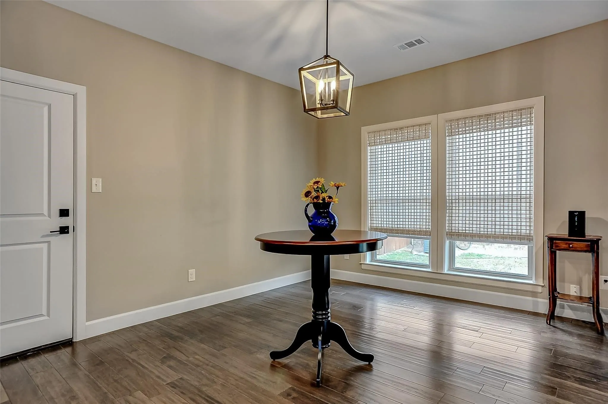 Single Family Residence For Rent in Grayson County , 3818 Sumner Court, Sherman, Texas 75090, 3 Bedroom, 3 Bathroom, 2 Garage spaces, 2,420 Sqft, built in 2019, mls#21363773, Real Estate Agent in Sherman, Homes For Rent in Grayson county, Homes For Rent in Sherman, Realtor in Sherman Texas, Real Estate Brokerage Independent Realty Texas, Luminita Cordes Realtor