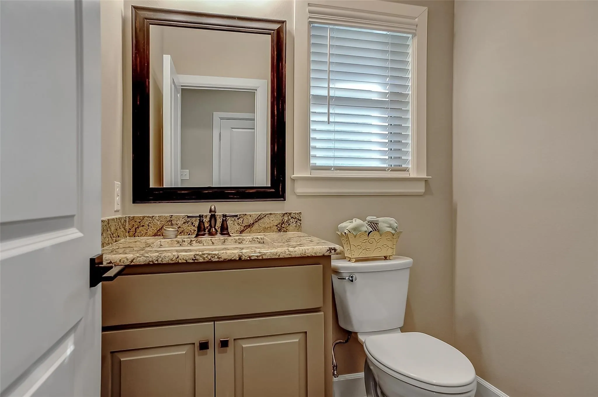 Single Family Residence For Rent in Grayson County , 3818 Sumner Court, Sherman, Texas 75090, 3 Bedroom, 3 Bathroom, 2 Garage spaces, 2,420 Sqft, built in 2019, mls#21363773, Real Estate Agent in Sherman, Homes For Rent in Grayson county, Homes For Rent in Sherman, Realtor in Sherman Texas, Real Estate Brokerage Independent Realty Texas, Luminita Cordes Realtor