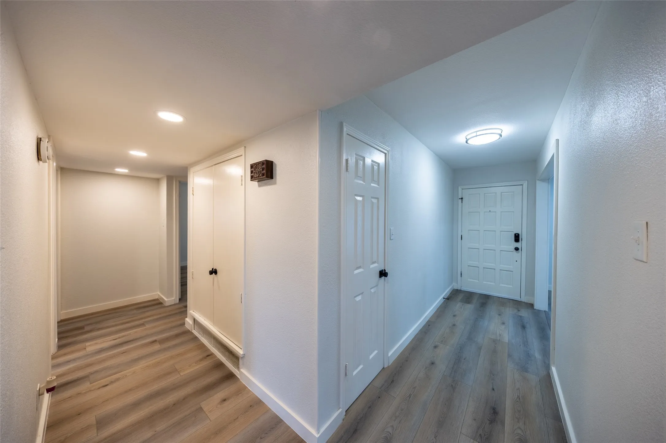Single Family Residence For Rent in Denton County , 1948 Rambling Ridge Lane, Carrollton, Texas 75007, 3 Bedroom, 2 Bathroom, 2 Garage spaces, 1,930 Sqft, built in 1977, mls#21363769, Real Estate Agent in Carrollton, Homes For Rent in Denton county, Homes For Rent in Carrollton, Realtor in Carrollton Texas, Real Estate Brokerage Independent Realty Texas, Luminita Cordes Realtor