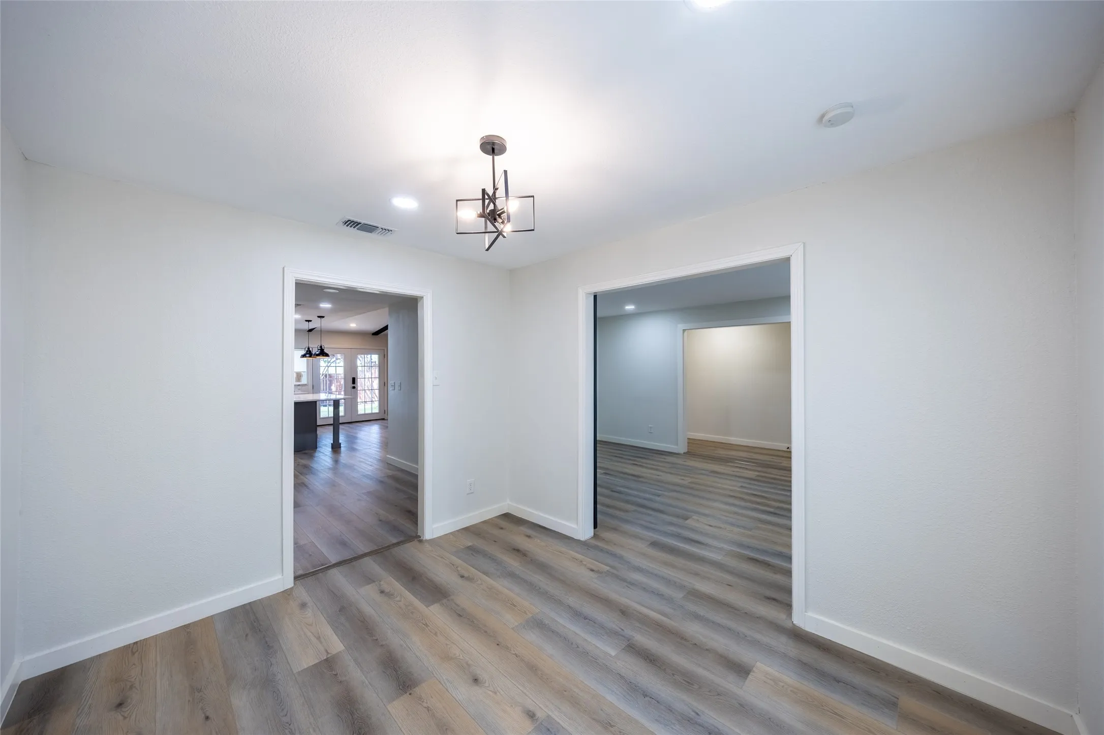 Single Family Residence For Rent in Denton County , 1948 Rambling Ridge Lane, Carrollton, Texas 75007, 3 Bedroom, 2 Bathroom, 2 Garage spaces, 1,930 Sqft, built in 1977, mls#21363769, Real Estate Agent in Carrollton, Homes For Rent in Denton county, Homes For Rent in Carrollton, Realtor in Carrollton Texas, Real Estate Brokerage Independent Realty Texas, Luminita Cordes Realtor