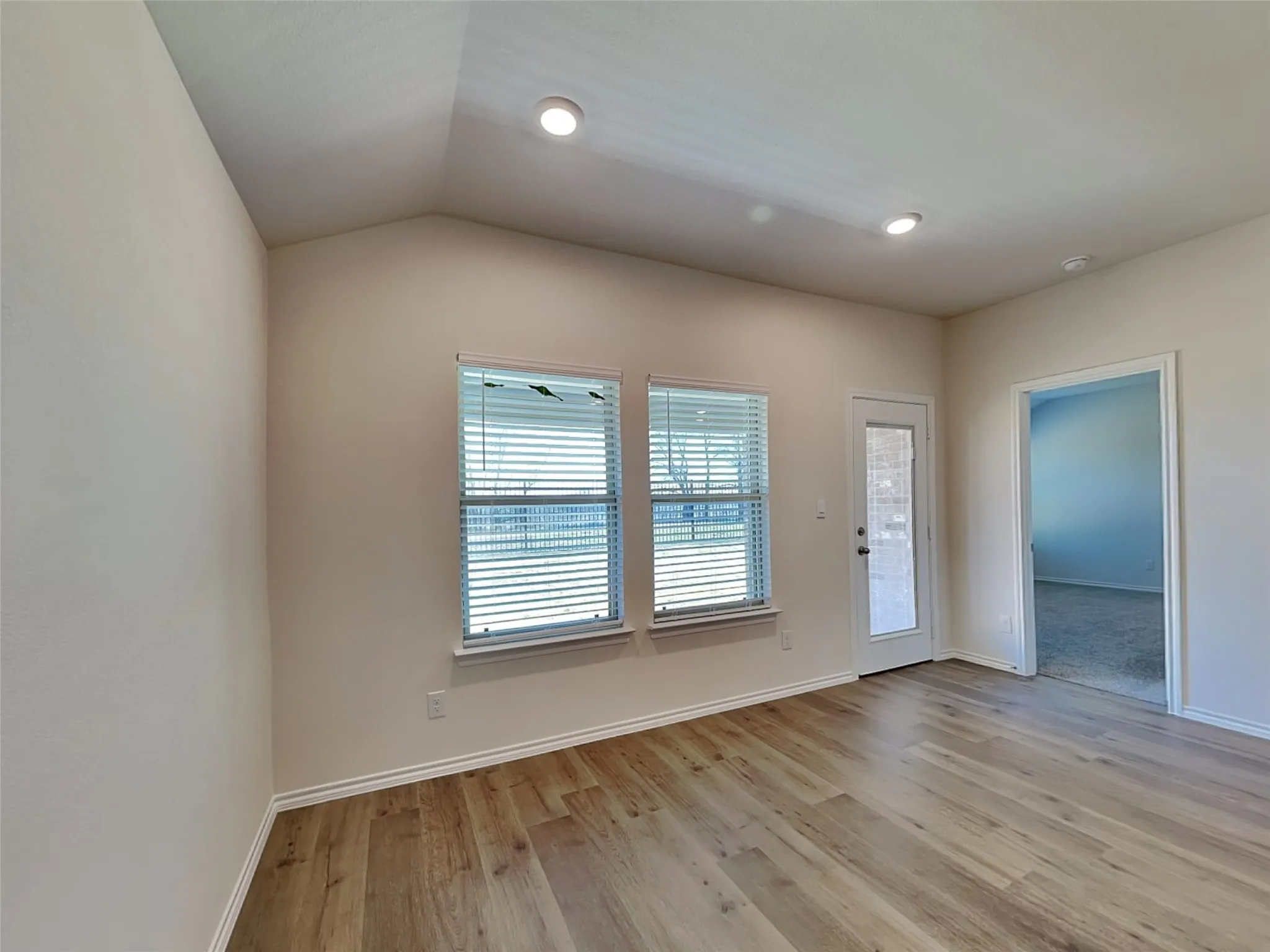 Single Family Residence For Rent in Grayson County , 1511 Aleia Cove, Sherman, Texas 75092, 3 Bedroom, 2 Bathroom, 2 Garage spaces, 1,568 Sqft, built in 2024, mls#21363673, Real Estate Agent in Sherman, Homes For Rent in Grayson county, Homes For Rent in Sherman, Realtor in Sherman Texas, Real Estate Brokerage Independent Realty Texas, Luminita Cordes Realtor