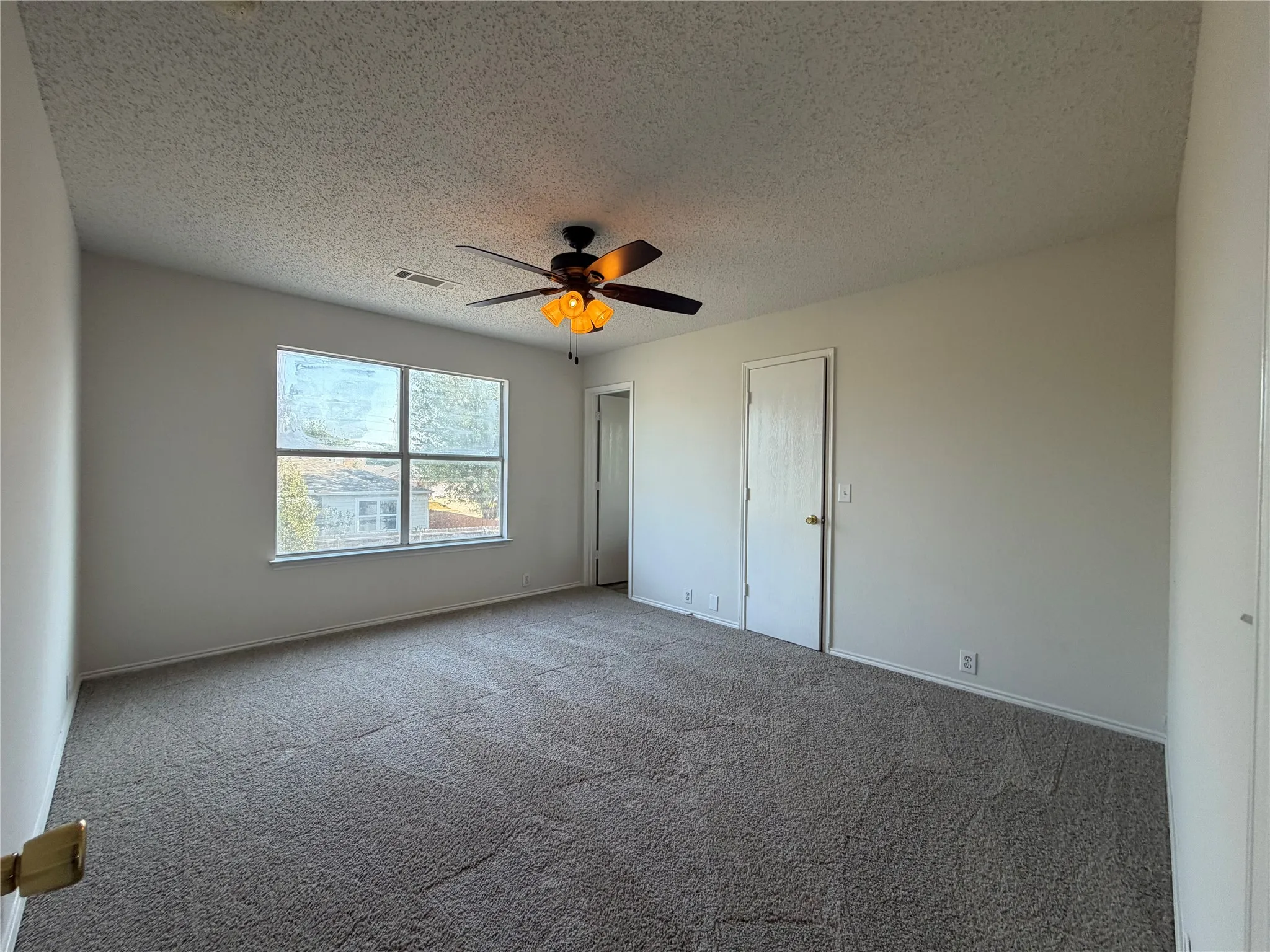 Single Family Residence For Sale in Grayson County , 4325 Falcon Drive, Sherman, Texas 75092, 4 Bedroom, 4 Bathroom, 2 Garage spaces, 2,438 Sqft, built in 2002, mls#21363775, Real Estate Agent in Sherman, Homes For Sale in Grayson county, Homes For Sale in Sherman, Realtor in Sherman Texas, Real Estate Brokerage Independent Realty Texas, Luminita Cordes Realtor